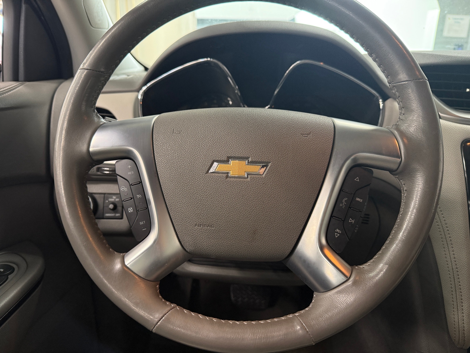 Thumbnail: 2017 Chevrolet Traverse - 4