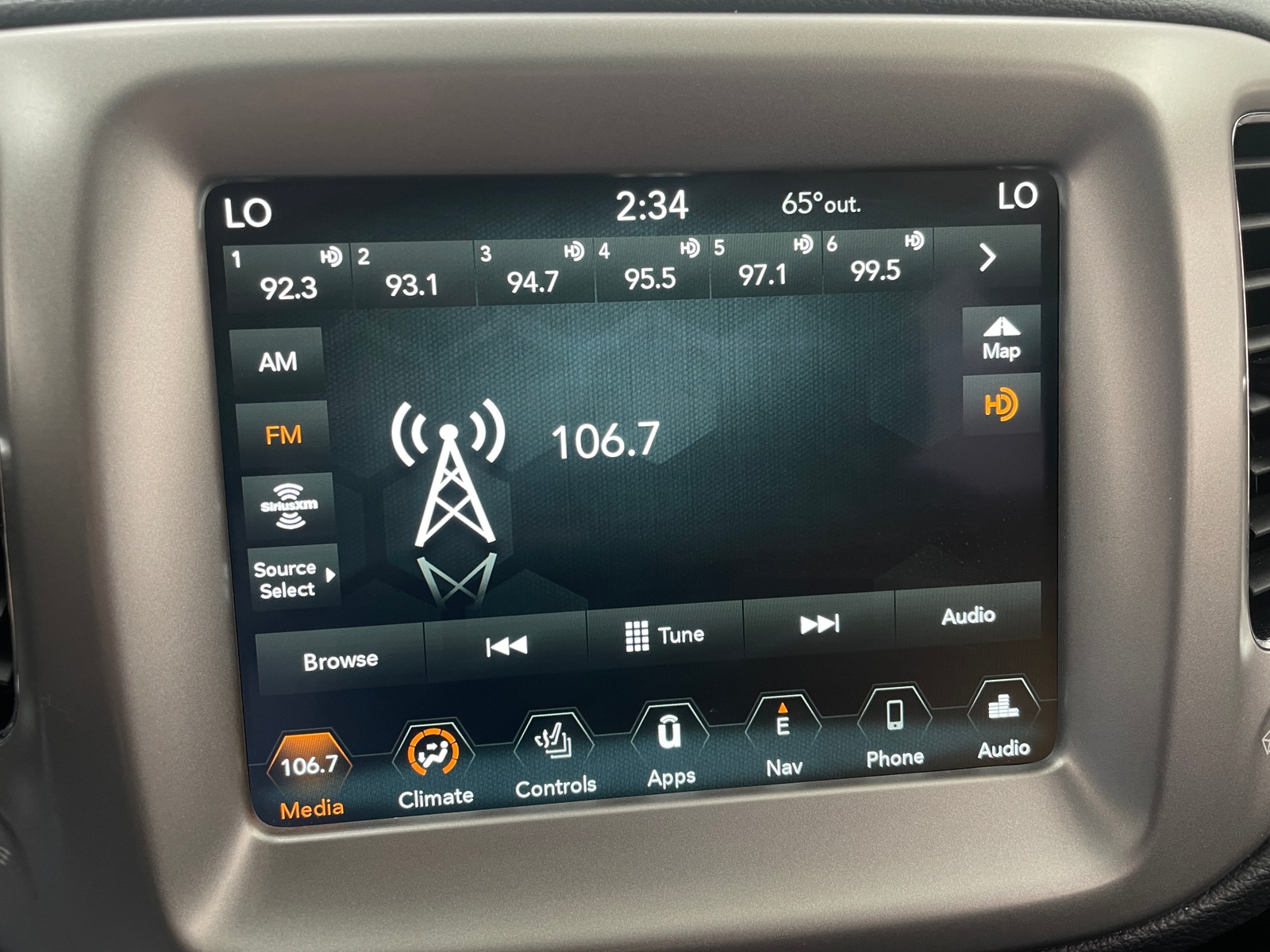 Thumbnail: 2021 Jeep Compass - 3