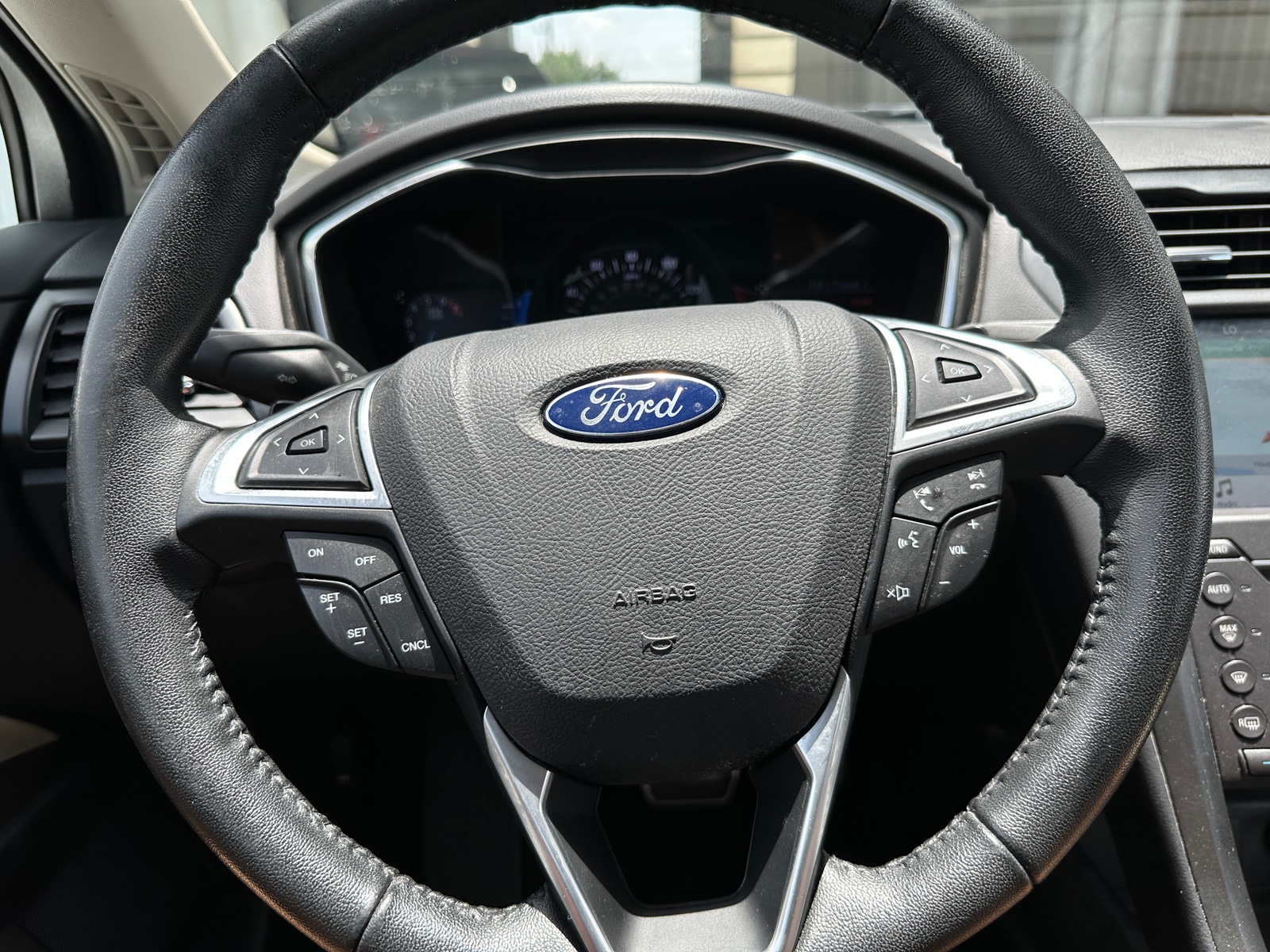 Thumbnail: 2017 Ford Fusion - 4