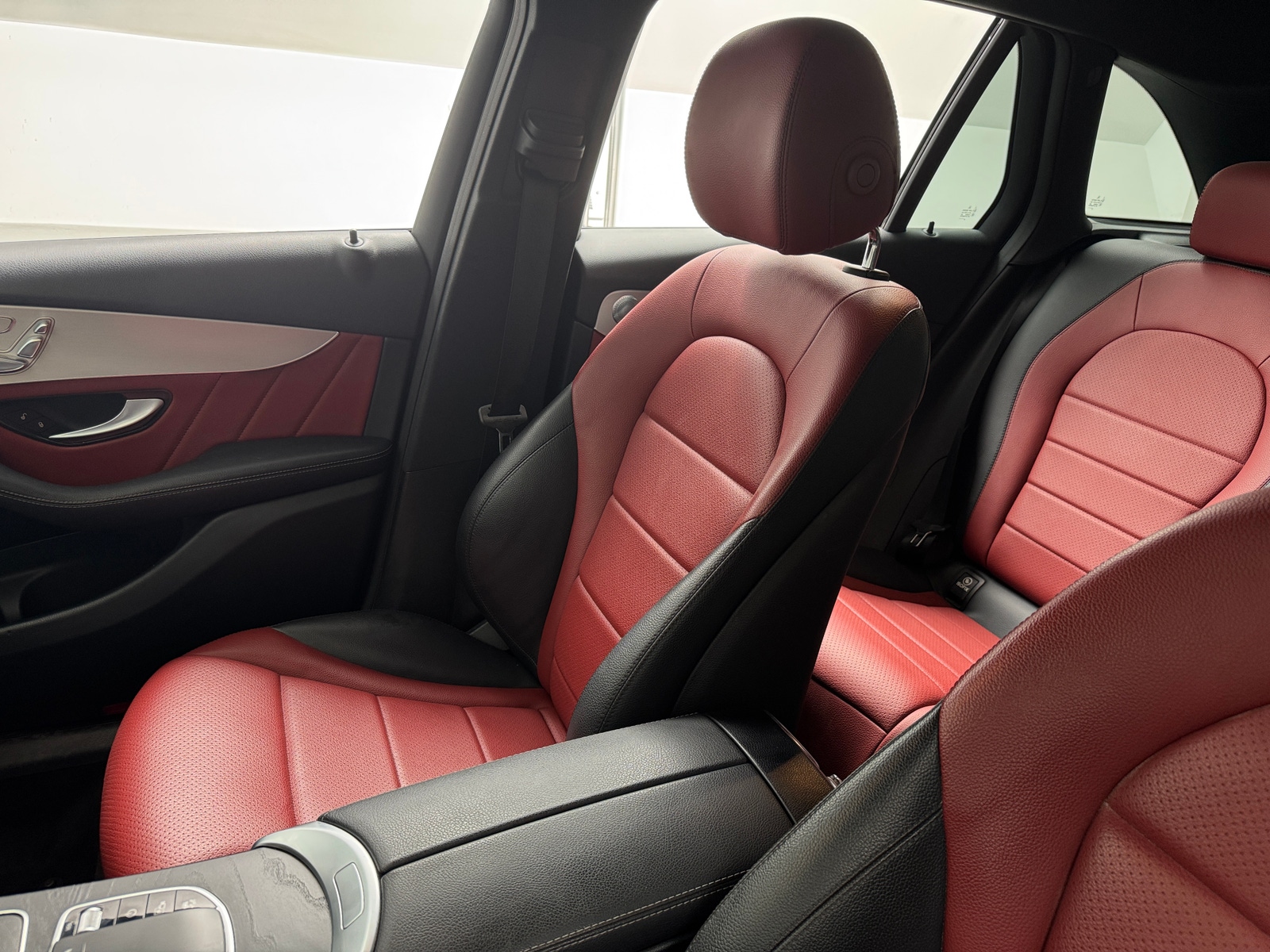 Thumbnail: 2021 Mercedes-Benz GLC - 2
