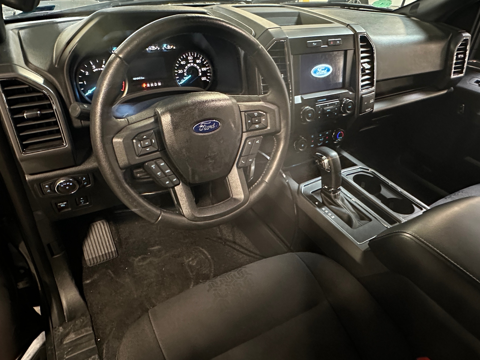 Thumbnail: 2019 Ford Econoline - 3