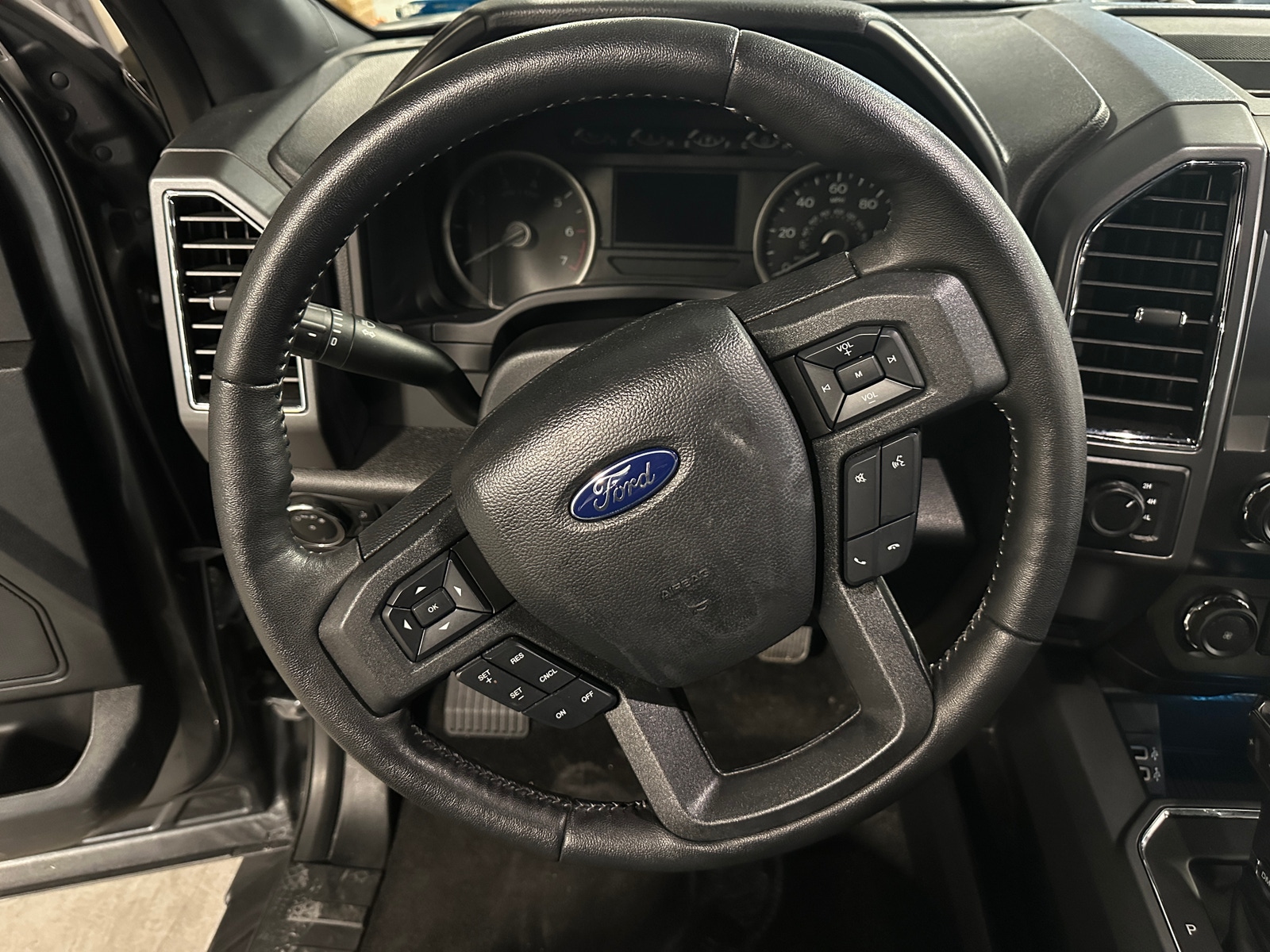 Thumbnail: 2019 Ford Econoline - 5