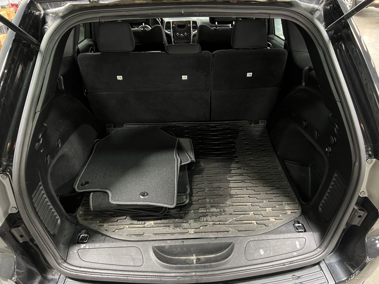 Thumbnail: 2012 Jeep Grand Cherokee - 7
