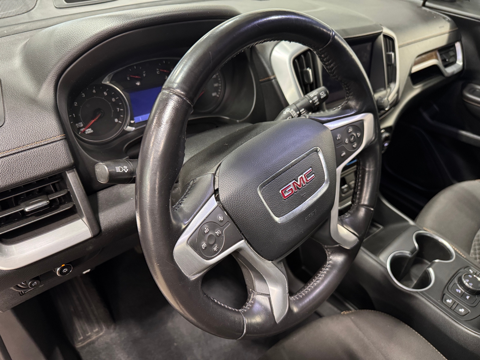Thumbnail: 2020 GMC Terrain - 3