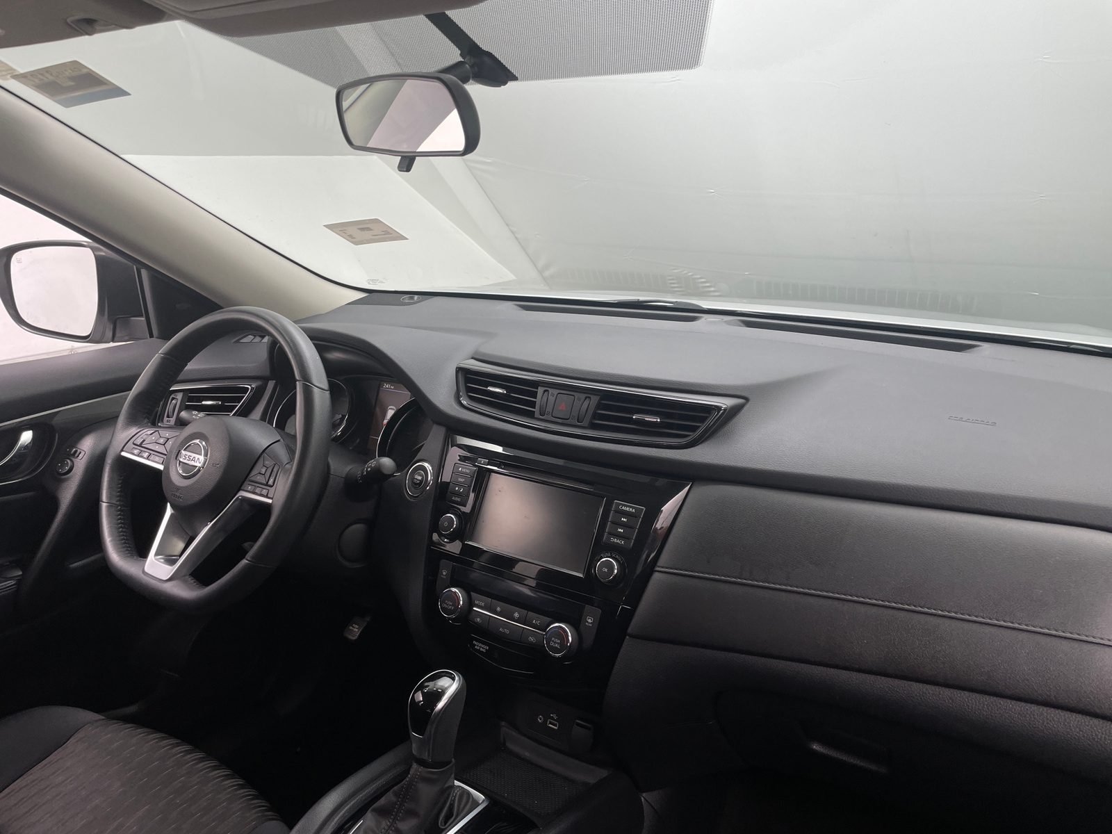 Thumbnail: 2018 Nissan Rogue - 3