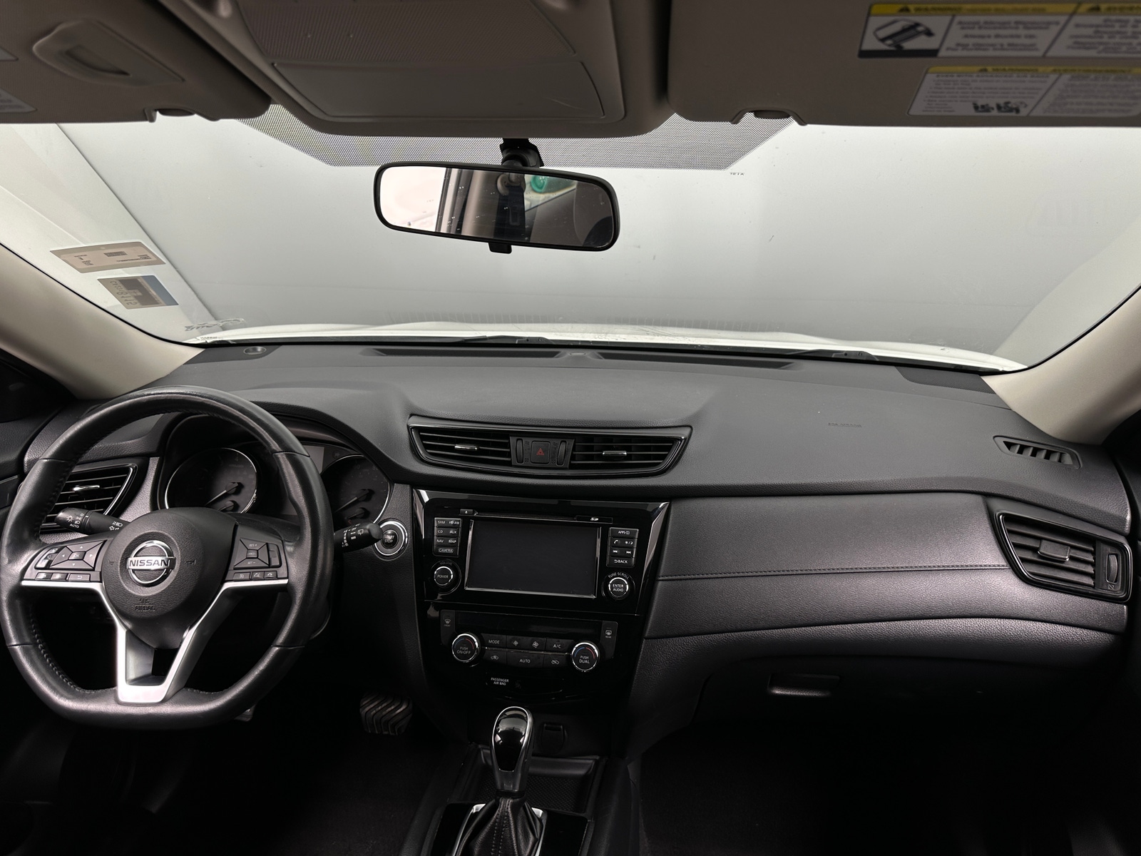 Thumbnail: 2017 Nissan Rogue - 3