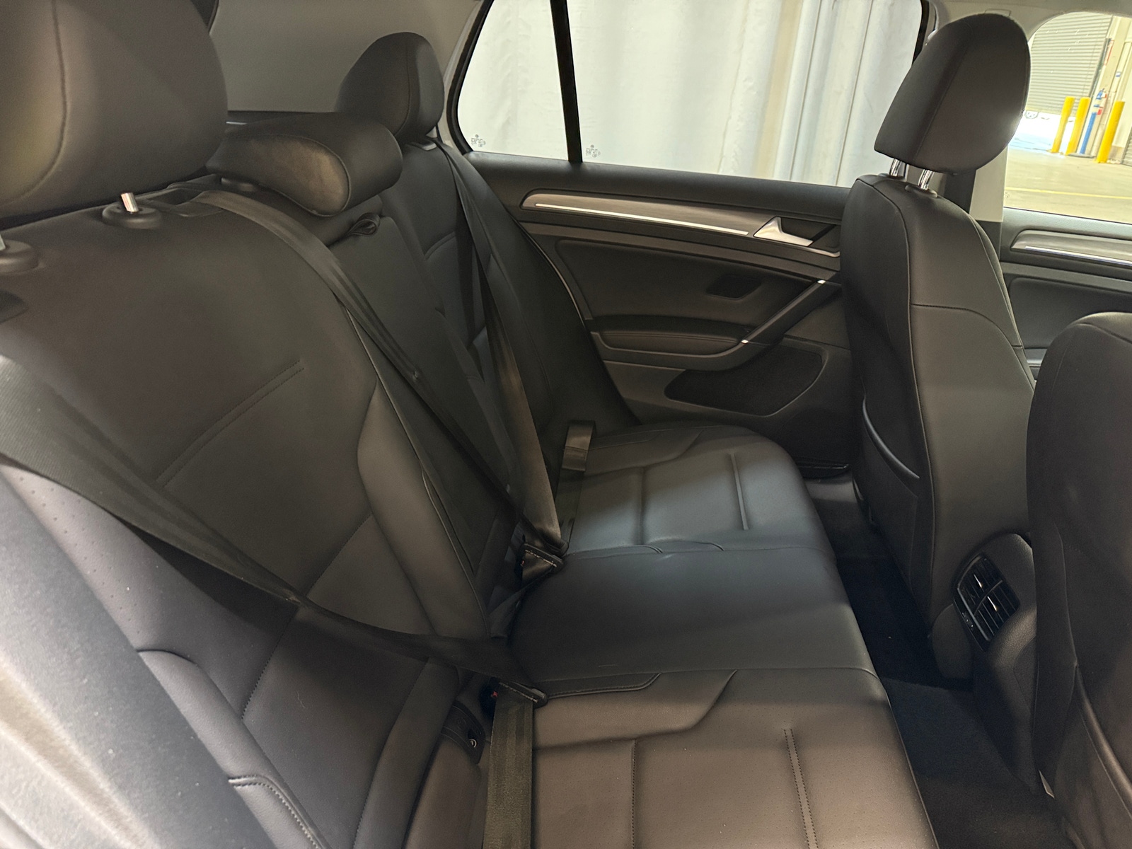 Thumbnail: 2019 Volkswagen e-Golf - 5