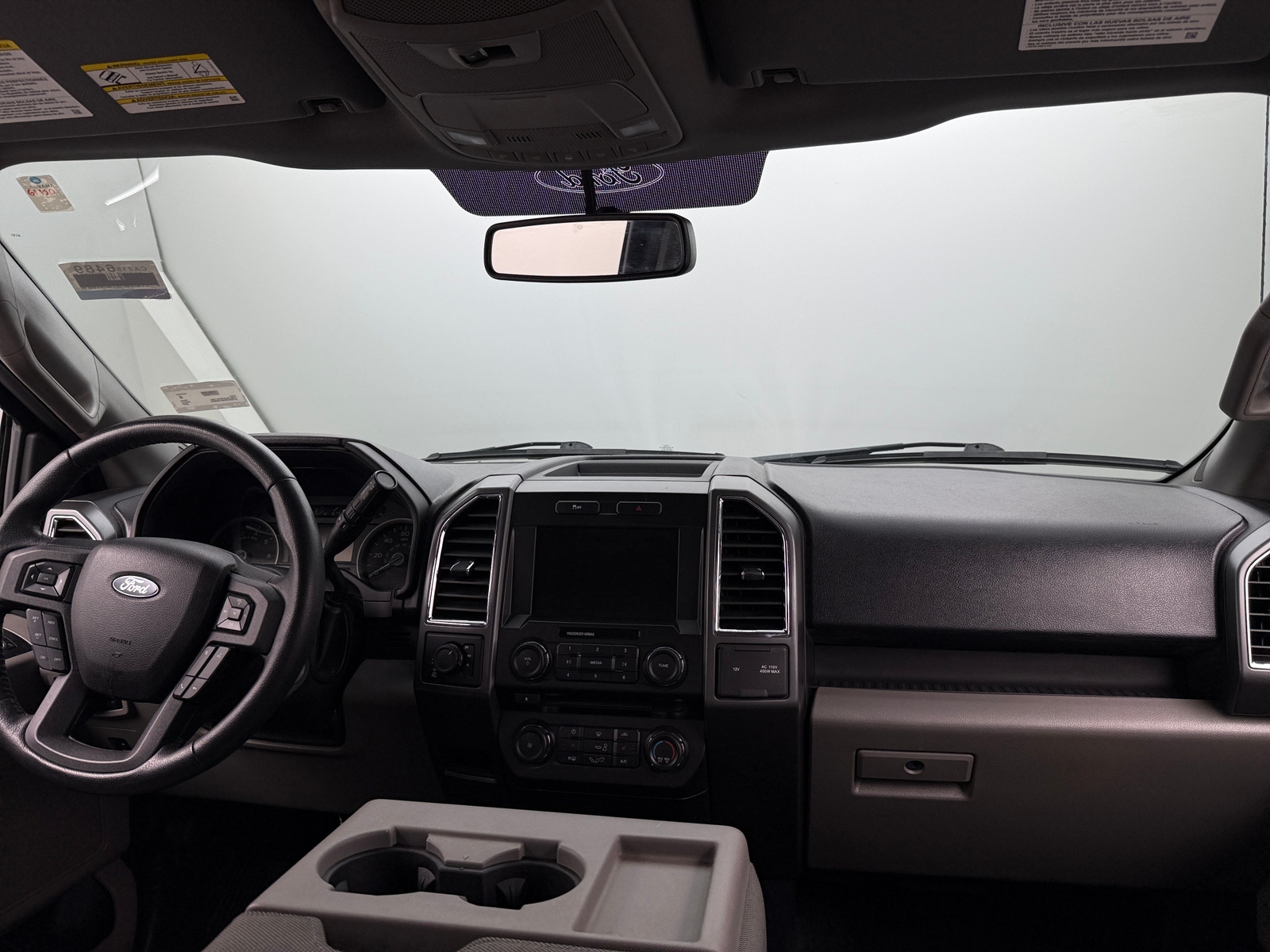 Thumbnail: 2015 Ford Econoline - 3