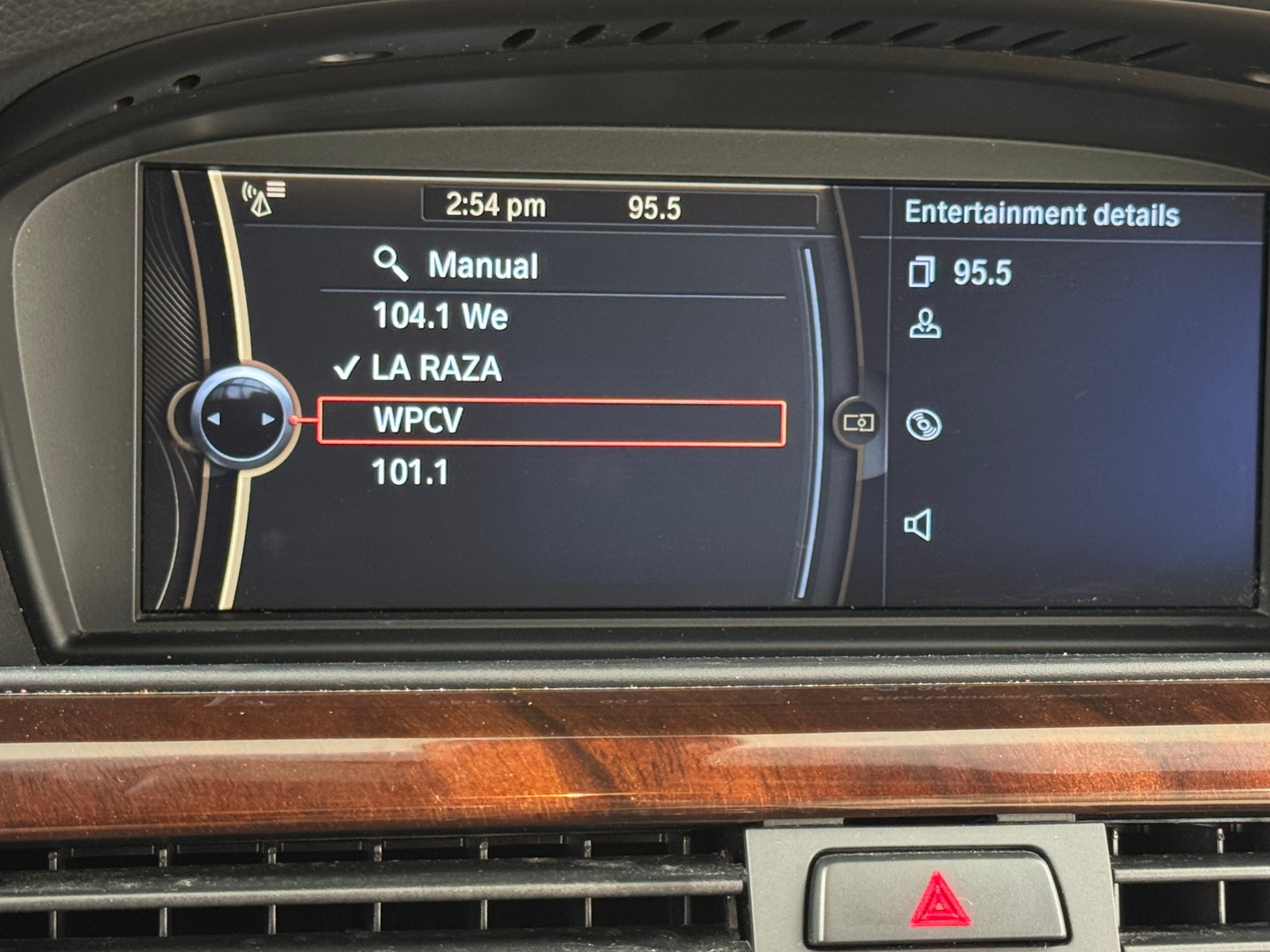 Thumbnail: 2011 BMW 3 Series - 3