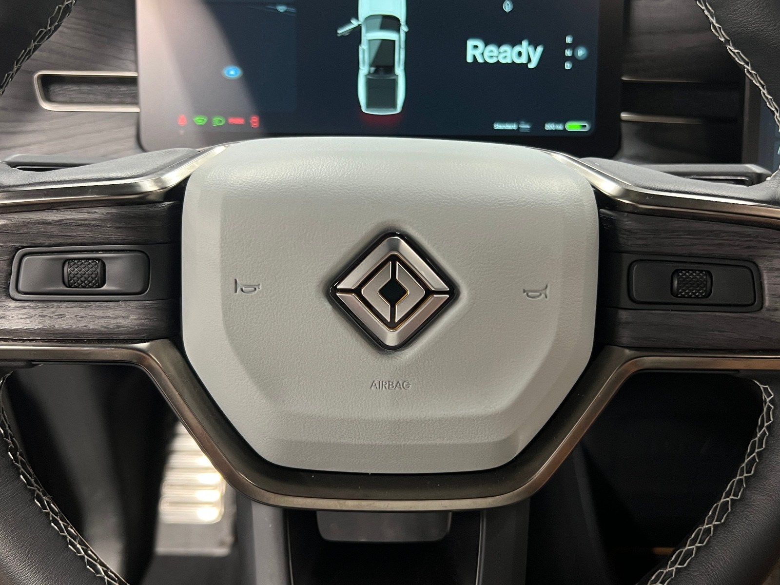 Thumbnail: 2023 Rivian R1T - 4