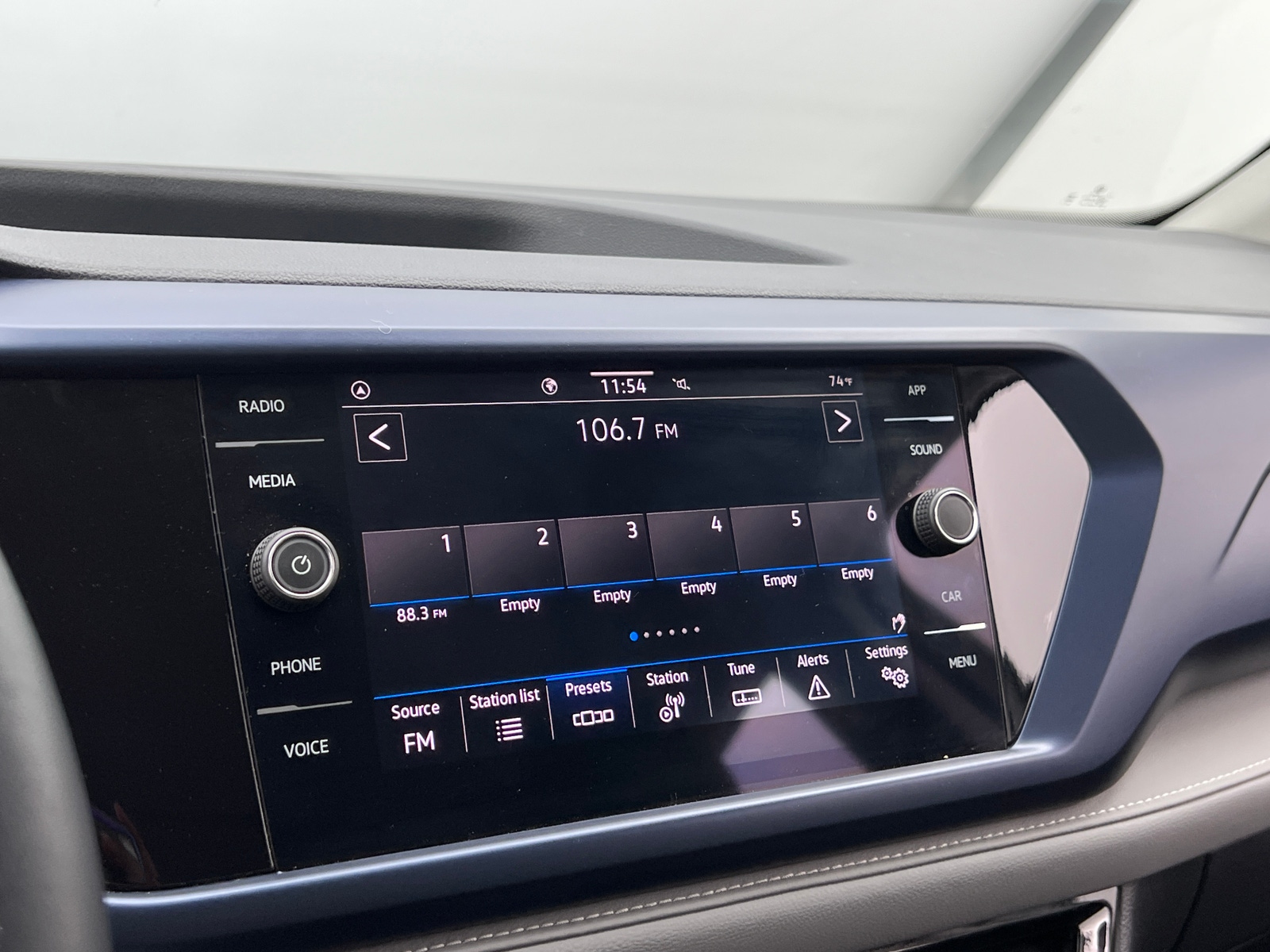 Thumbnail: 2024 Volkswagen Taos - 4