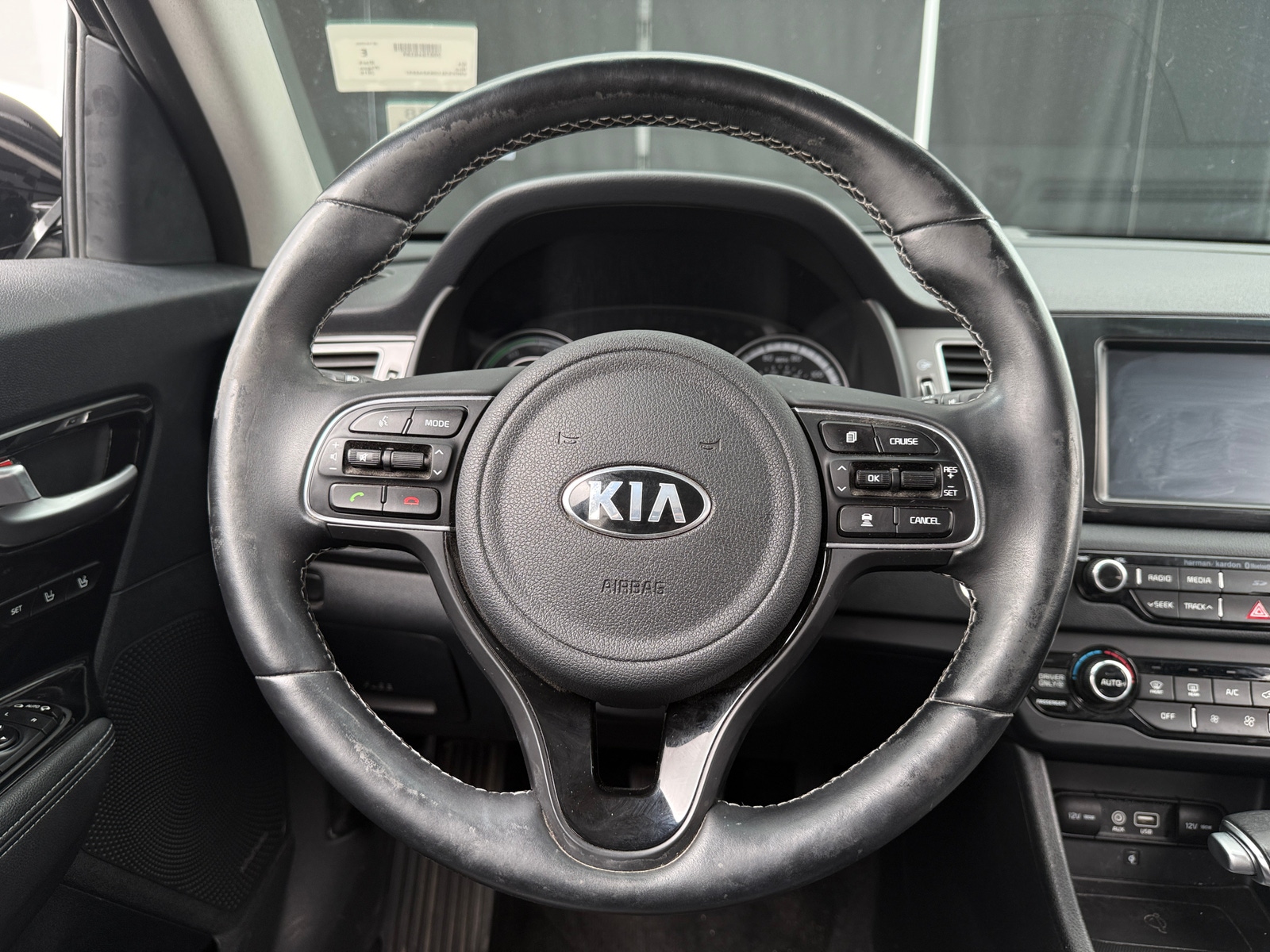 Thumbnail: 2019 Kia Niro - 4