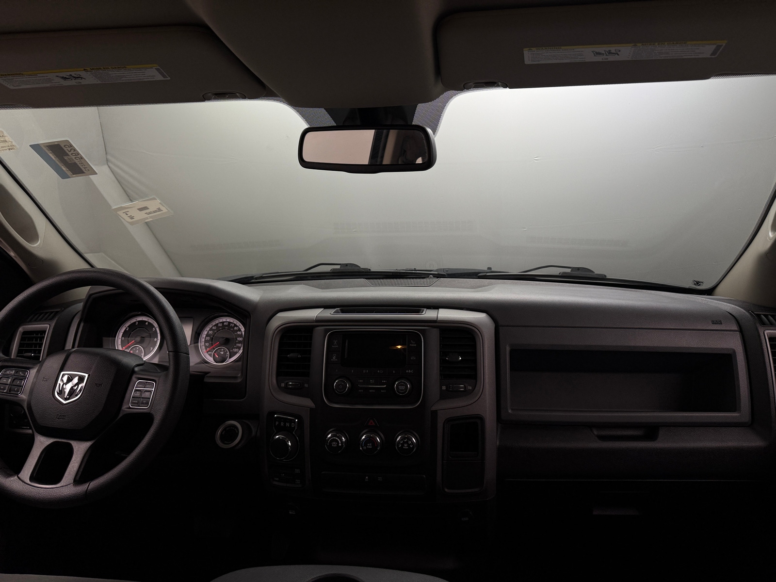 Thumbnail: 2020 RAM 1500 Classic - 3