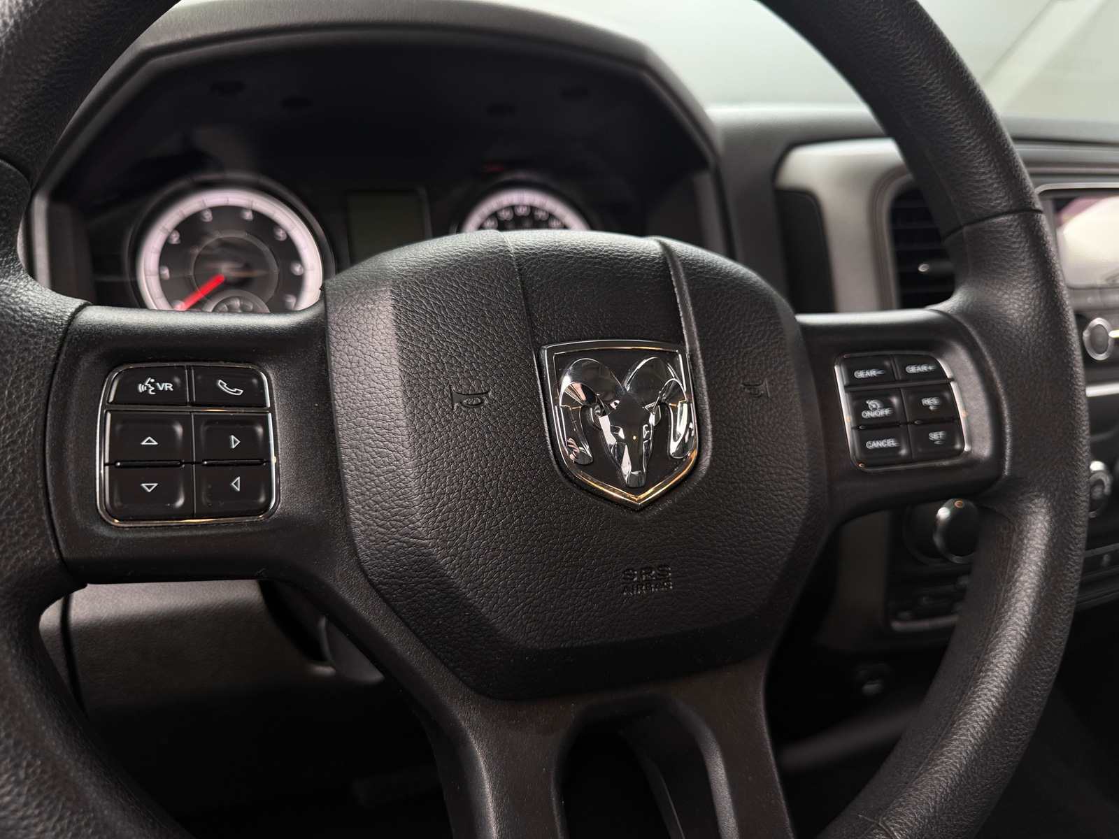 Thumbnail: 2020 RAM 1500 Classic - 5
