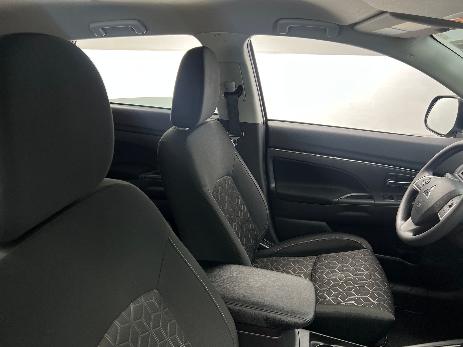 Thumbnail: 2024 Mitsubishi Outlander Sport - 2