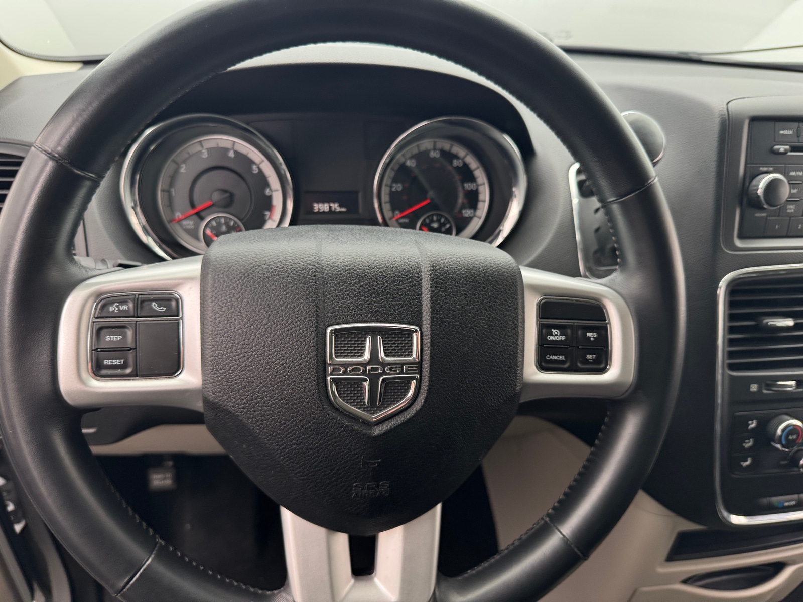Thumbnail: 2016 Dodge Grand Caravan - 5