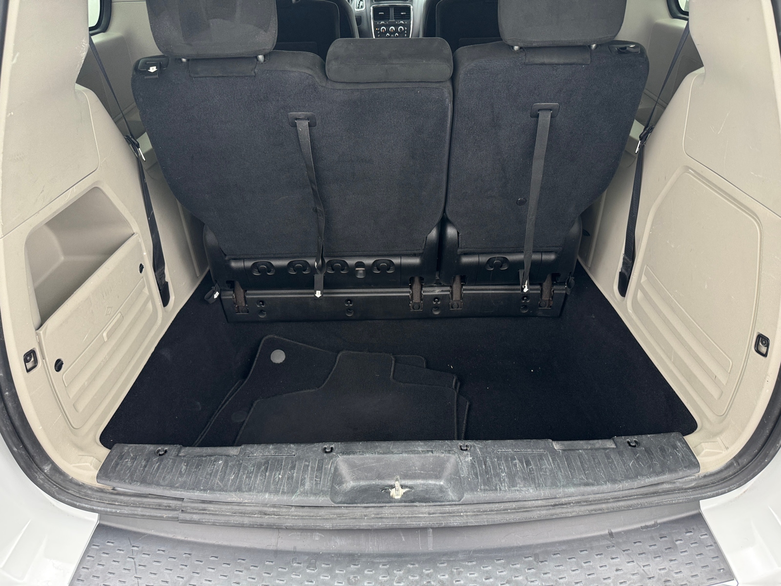 Thumbnail: 2016 Dodge Grand Caravan - 7