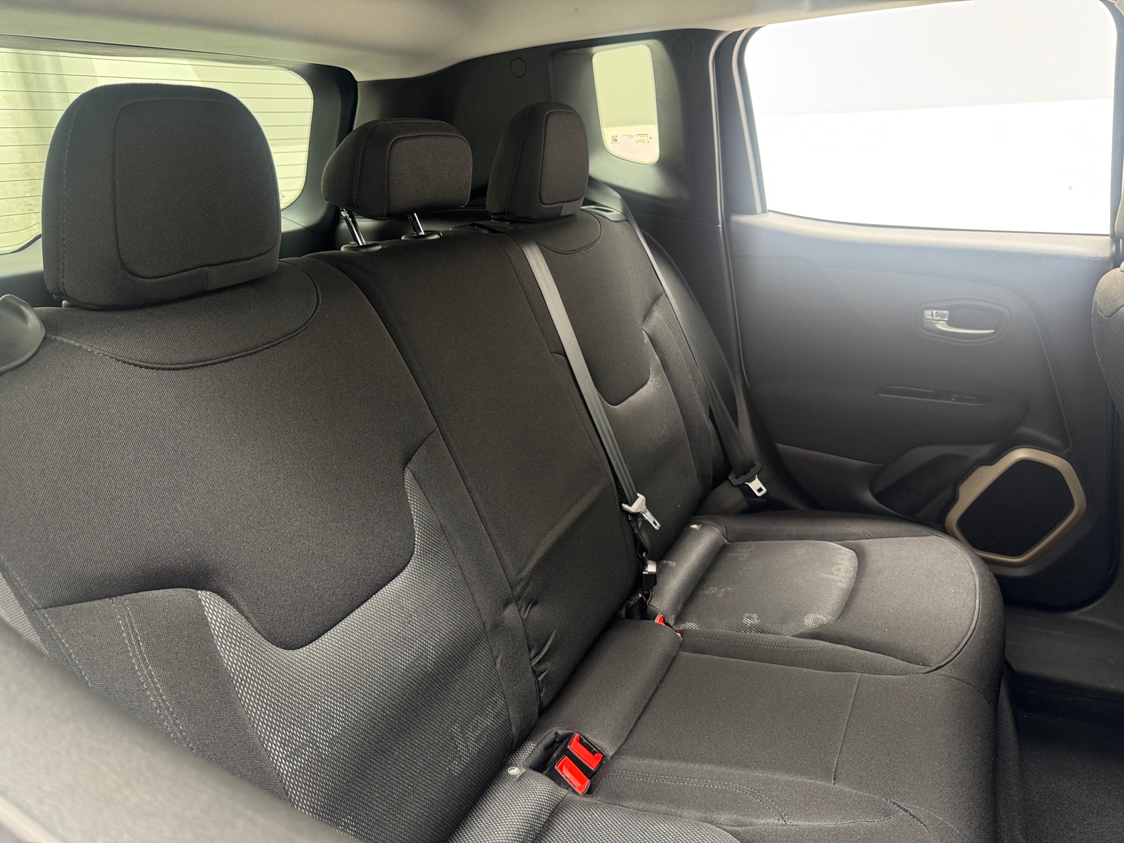 Thumbnail: 2017 Jeep Renegade - 6