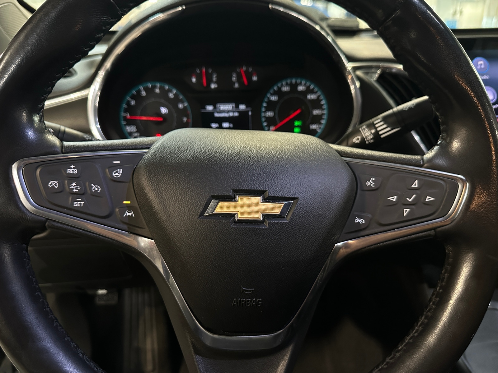 Thumbnail: 2019 Chevrolet Malibu - 4