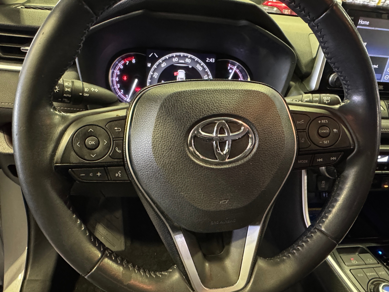 Thumbnail: 2019 Toyota RAV4 - 4