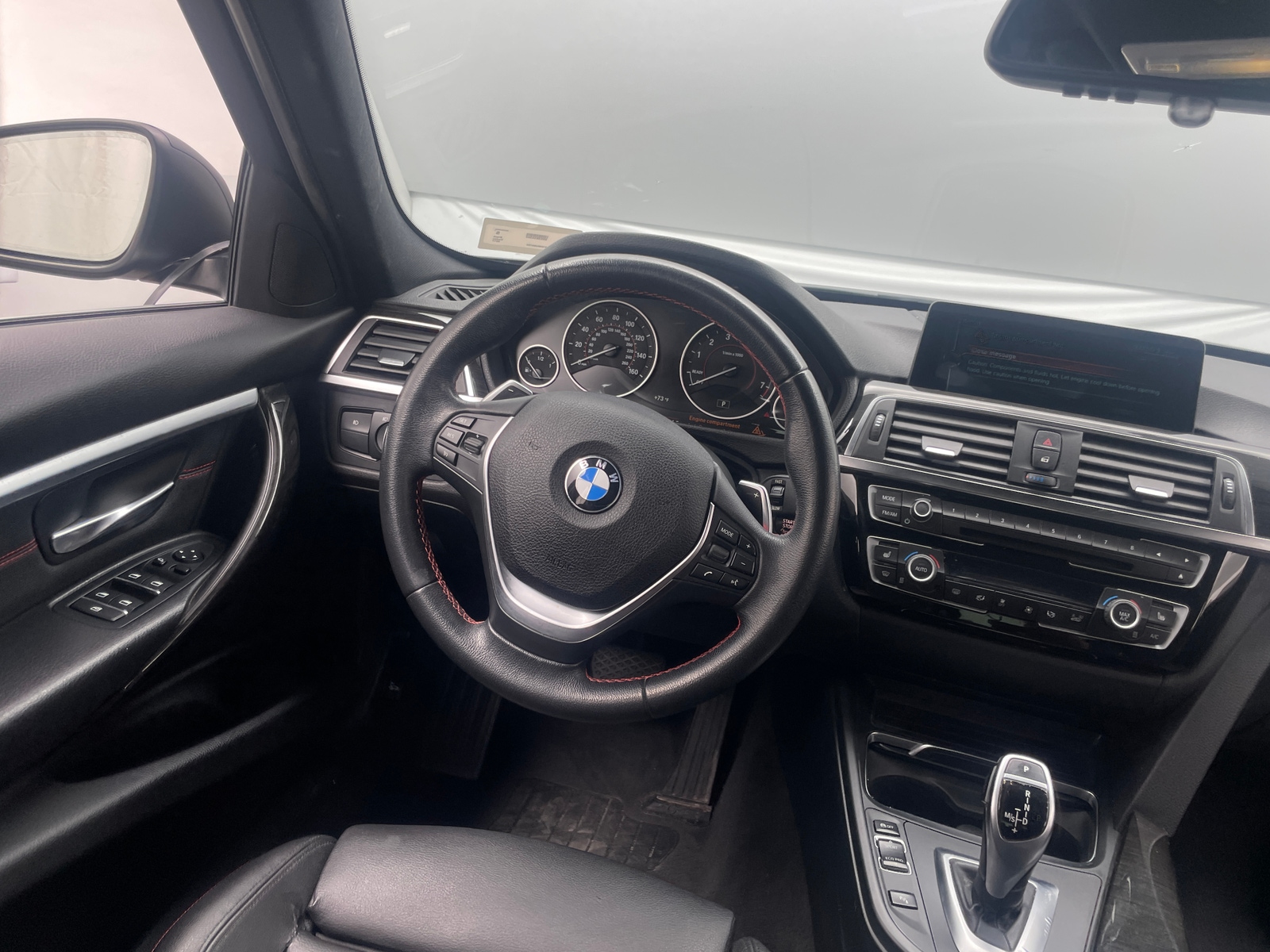 Thumbnail: 2017 BMW 3 Series - 4