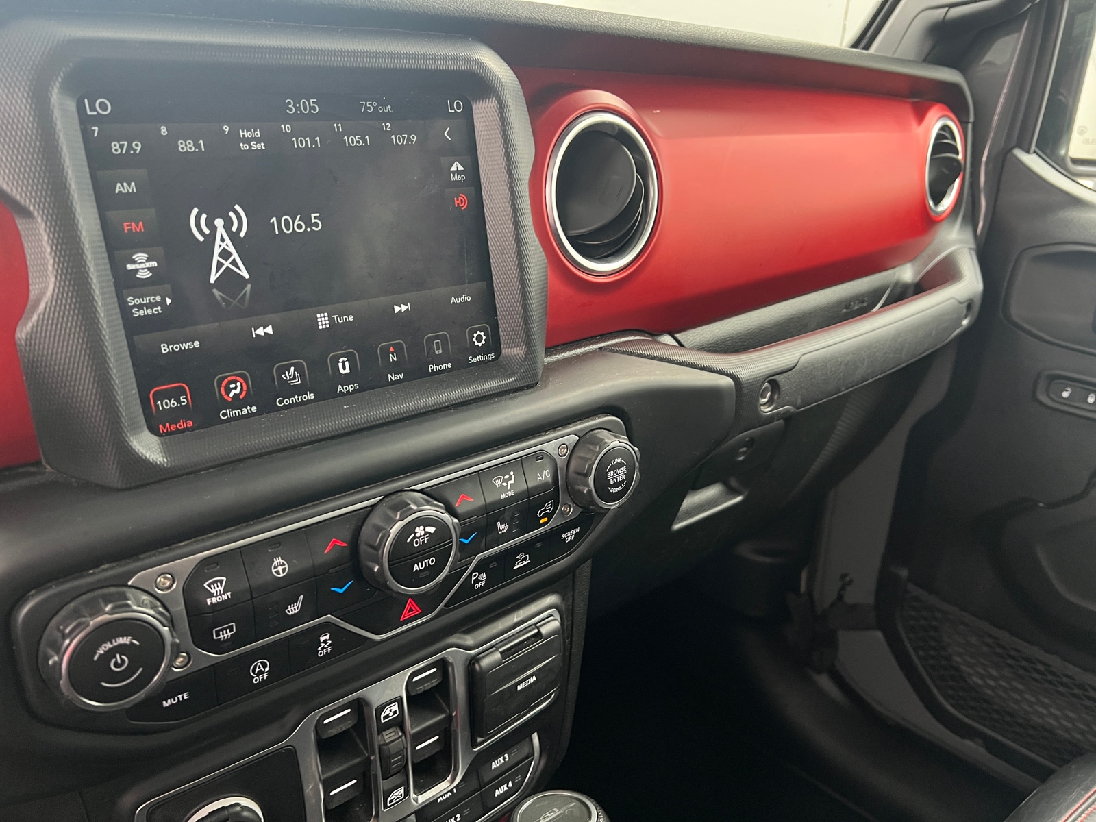 Thumbnail: 2020 Jeep Gladiator - 3