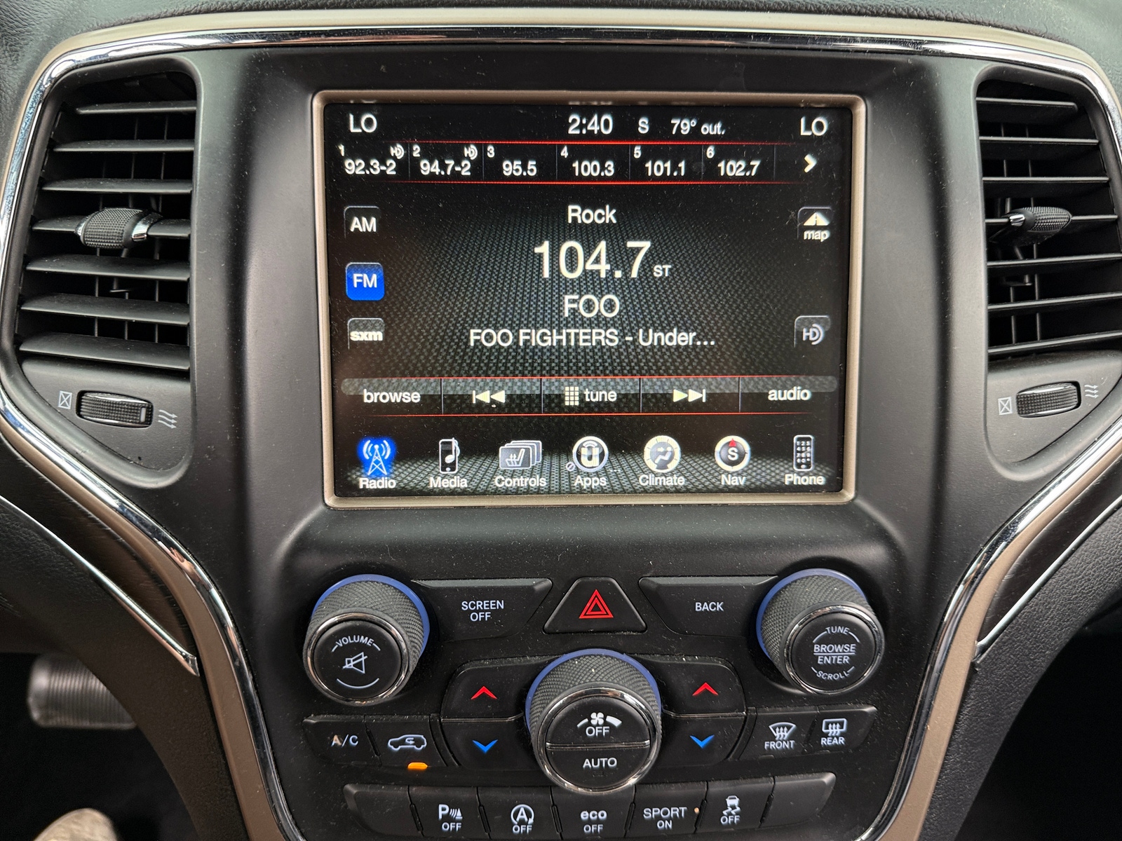Thumbnail: 2016 Jeep Grand Cherokee - 3