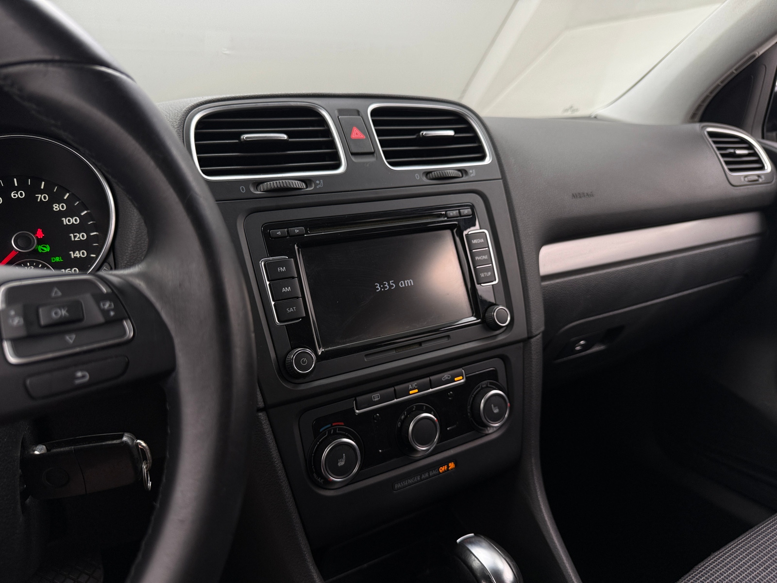 Thumbnail: 2014 Volkswagen Golf - 4