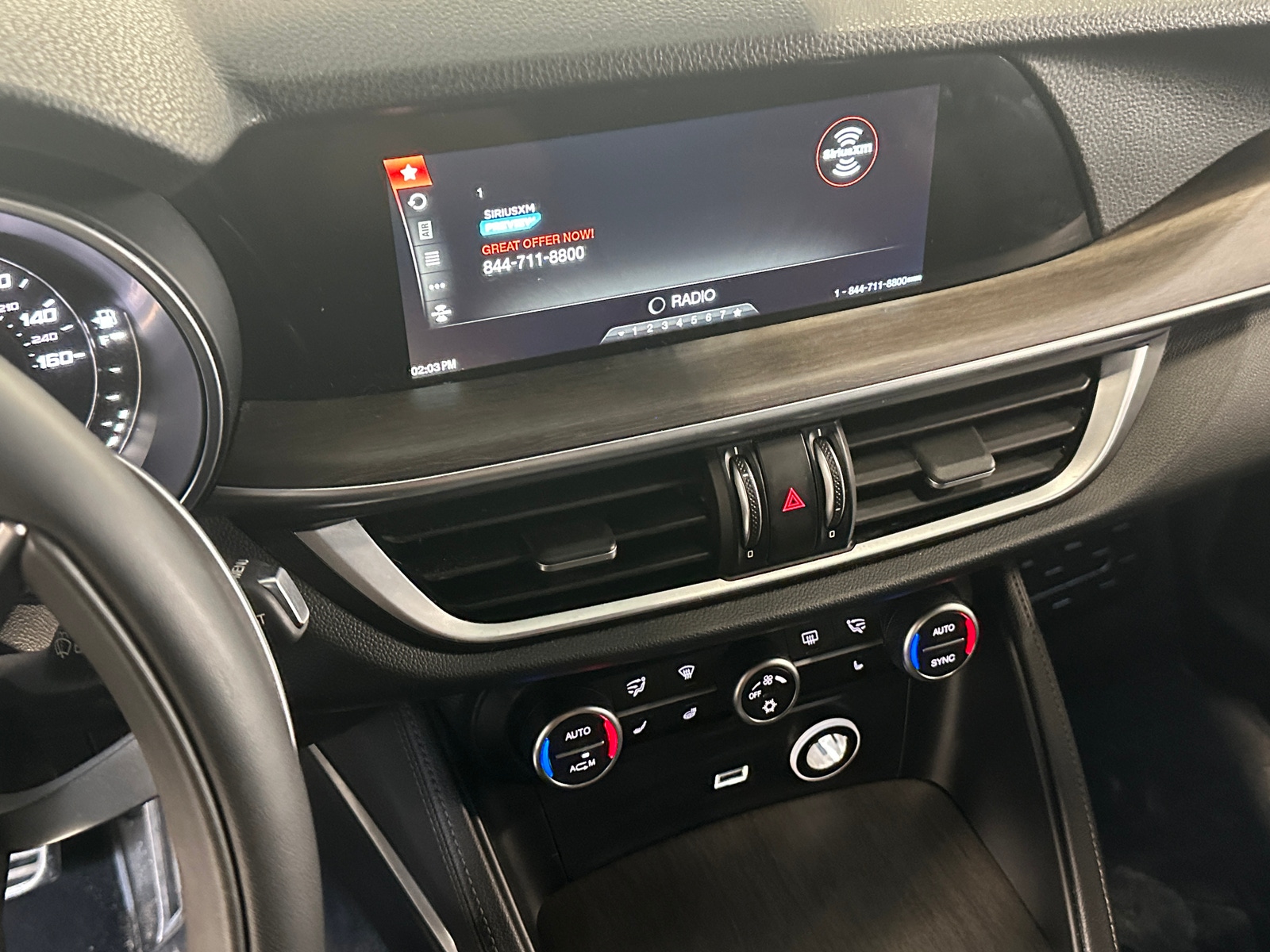 Thumbnail: 2018 Alfa Romeo Stelvio - 3