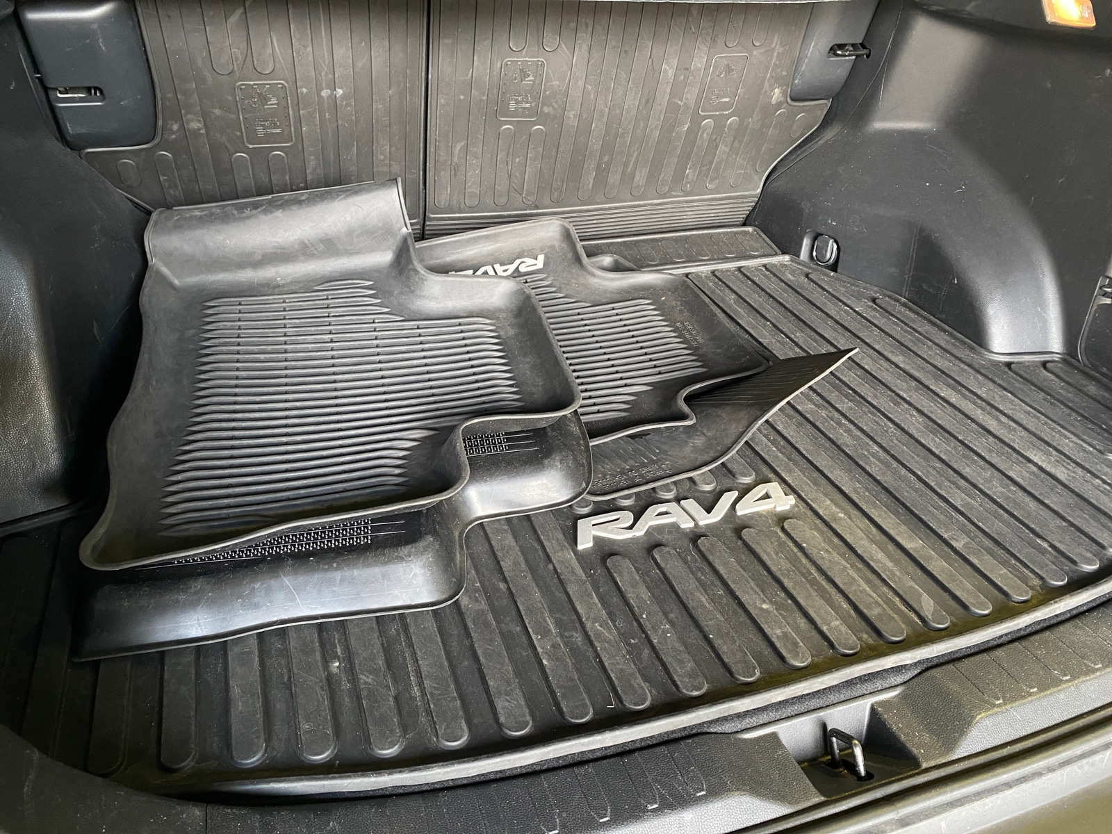 Thumbnail: 2019 Toyota RAV4 - 7