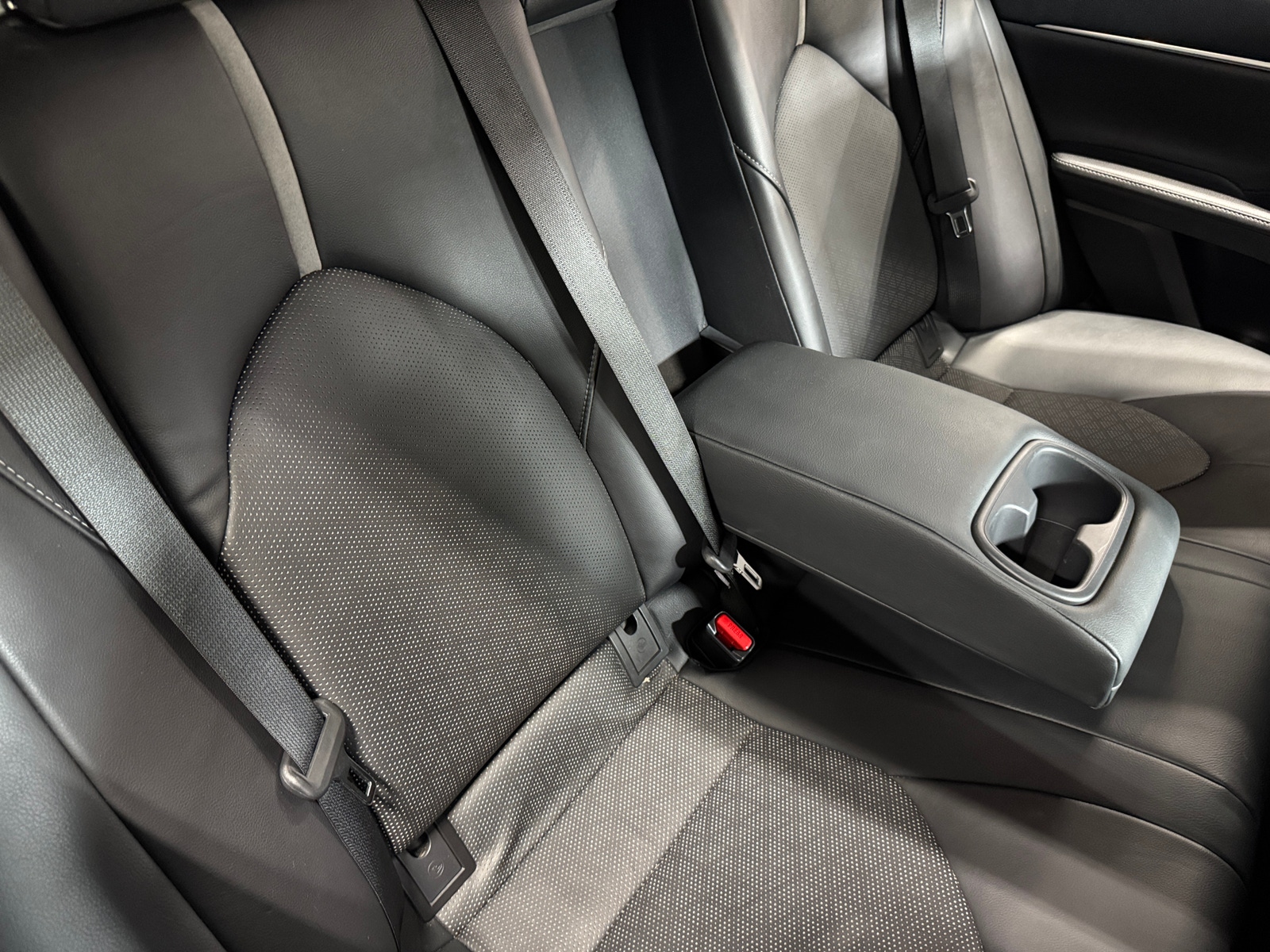 Thumbnail: 2019 Toyota Camry - 5