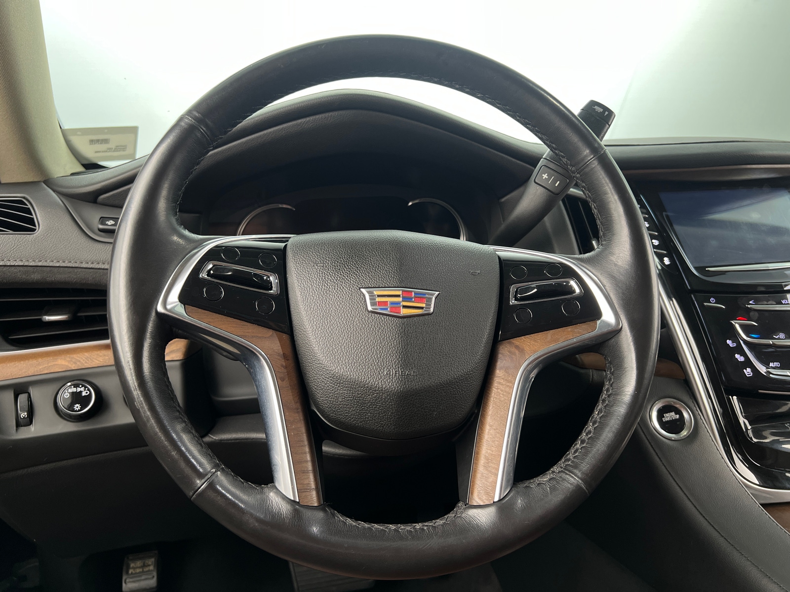 Thumbnail: 2020 Cadillac Escalade - 4