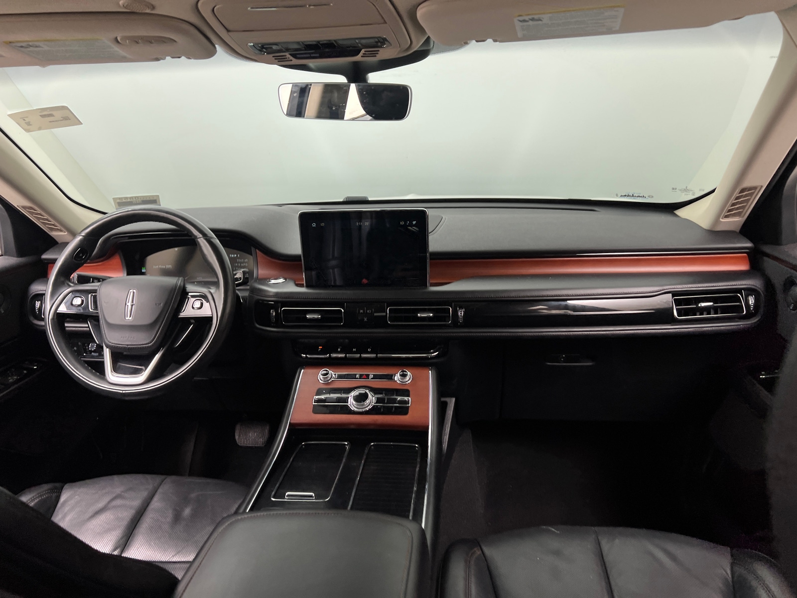 Thumbnail: 2020 Lincoln Aviator - 2