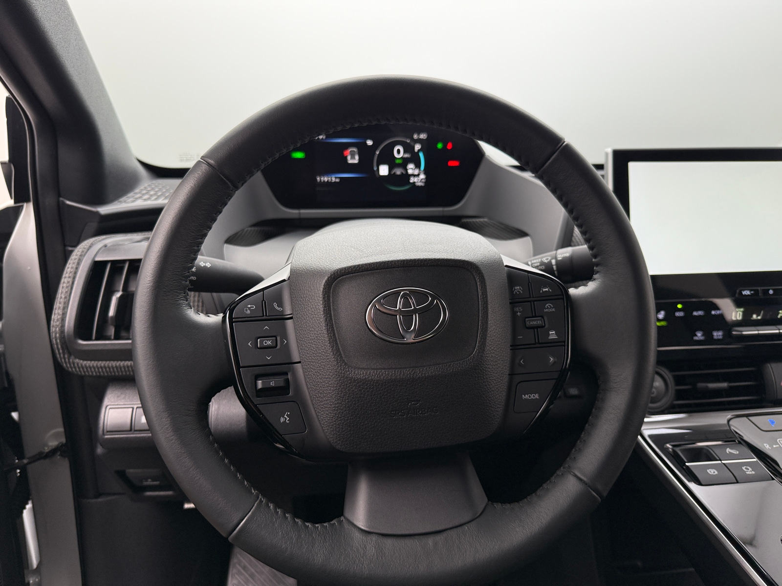 Thumbnail: 2024 Toyota bZ4X - 4