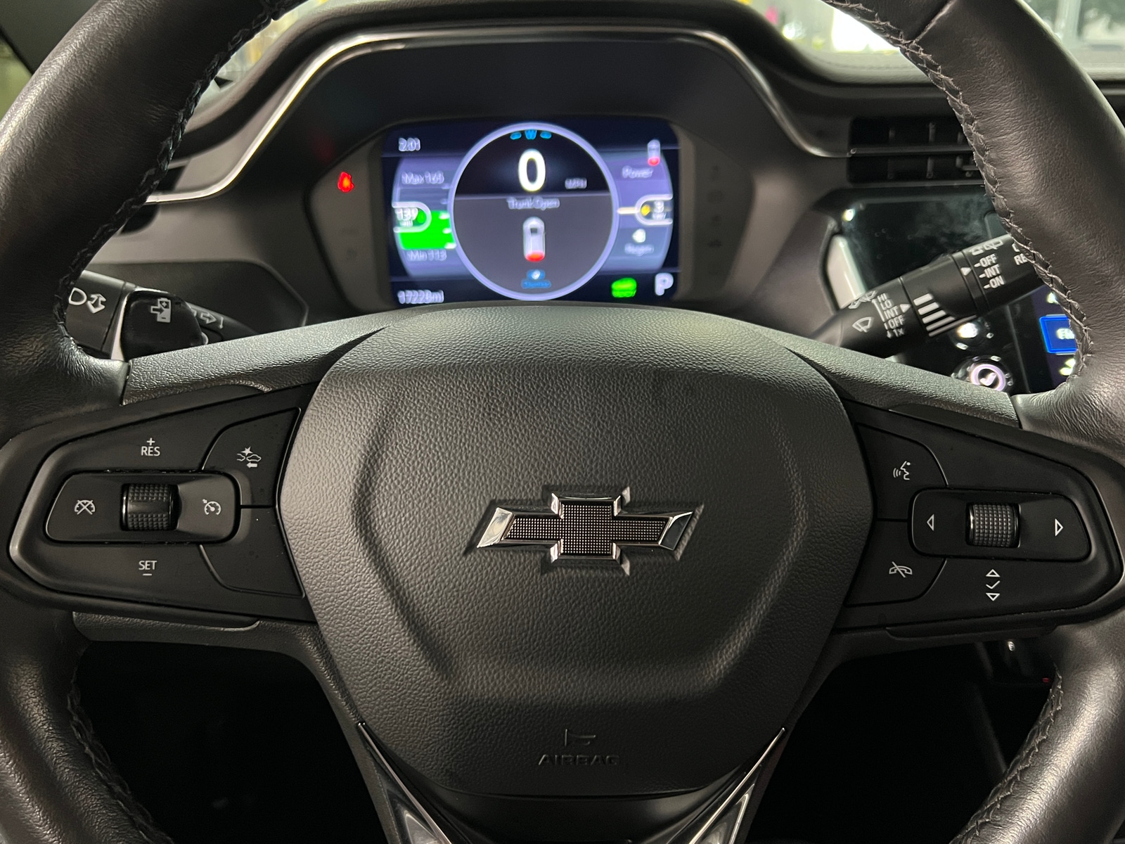 Thumbnail: 2023 Chevrolet Bolt EV - 4