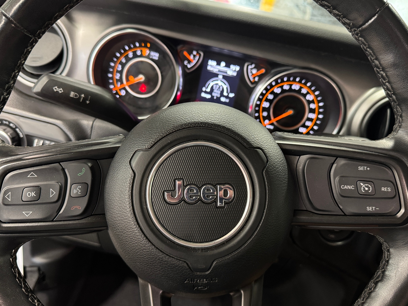 Thumbnail: 2022 Jeep Gladiator - 5