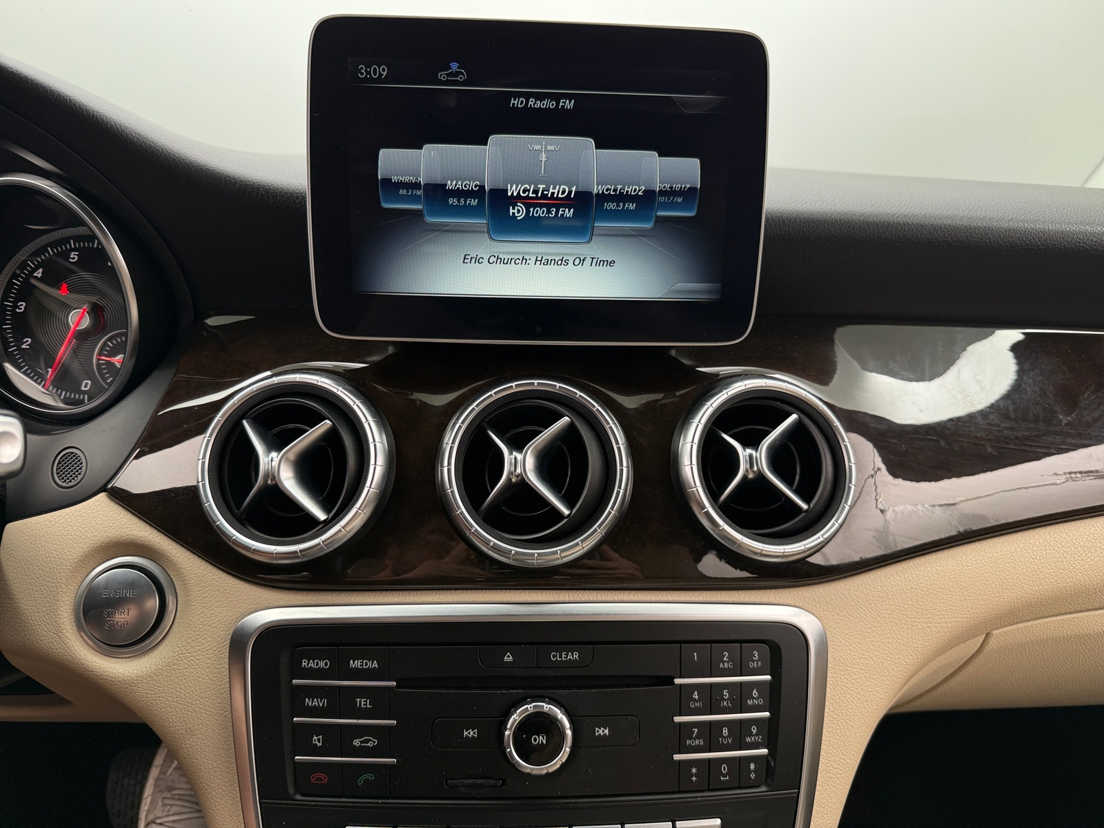 Thumbnail: 2019 Mercedes-Benz CLA - 3