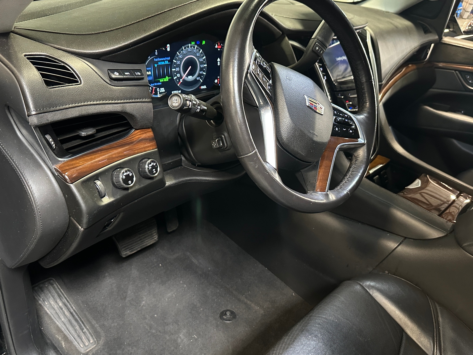 Thumbnail: 2020 Cadillac Escalade - 2