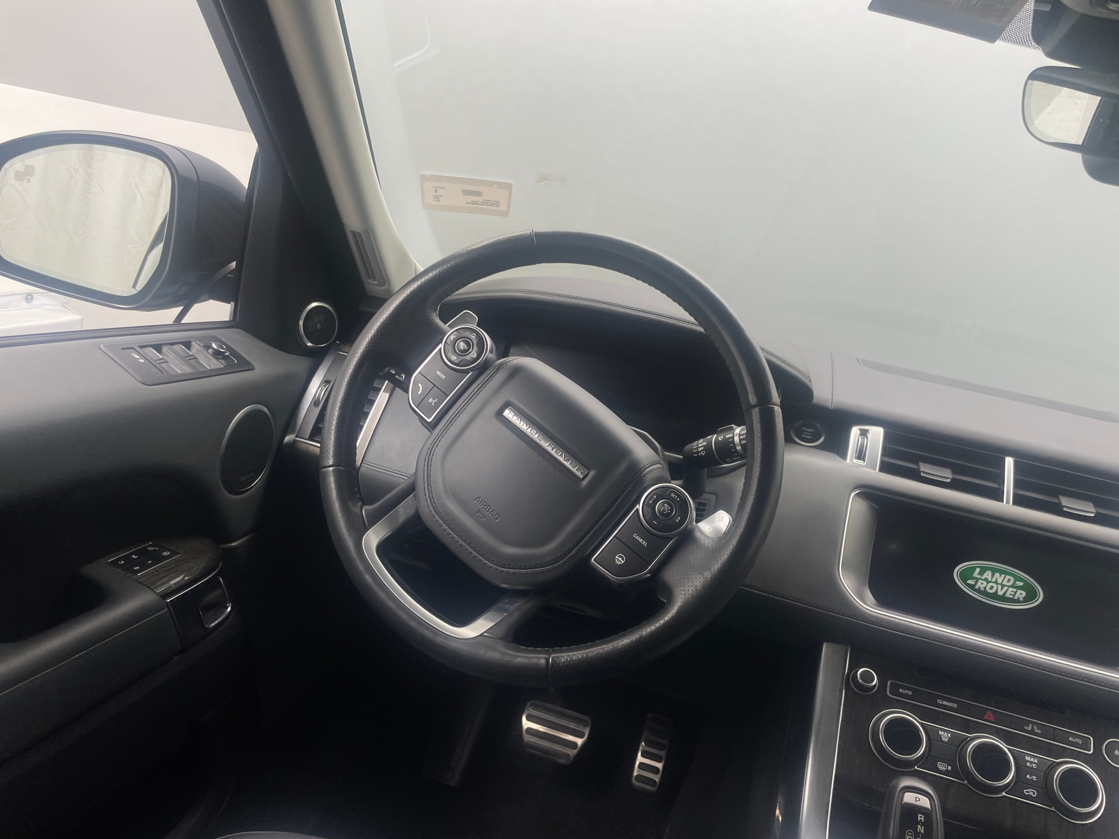 Thumbnail: 2017 Land Rover Range Rover Sport - 4