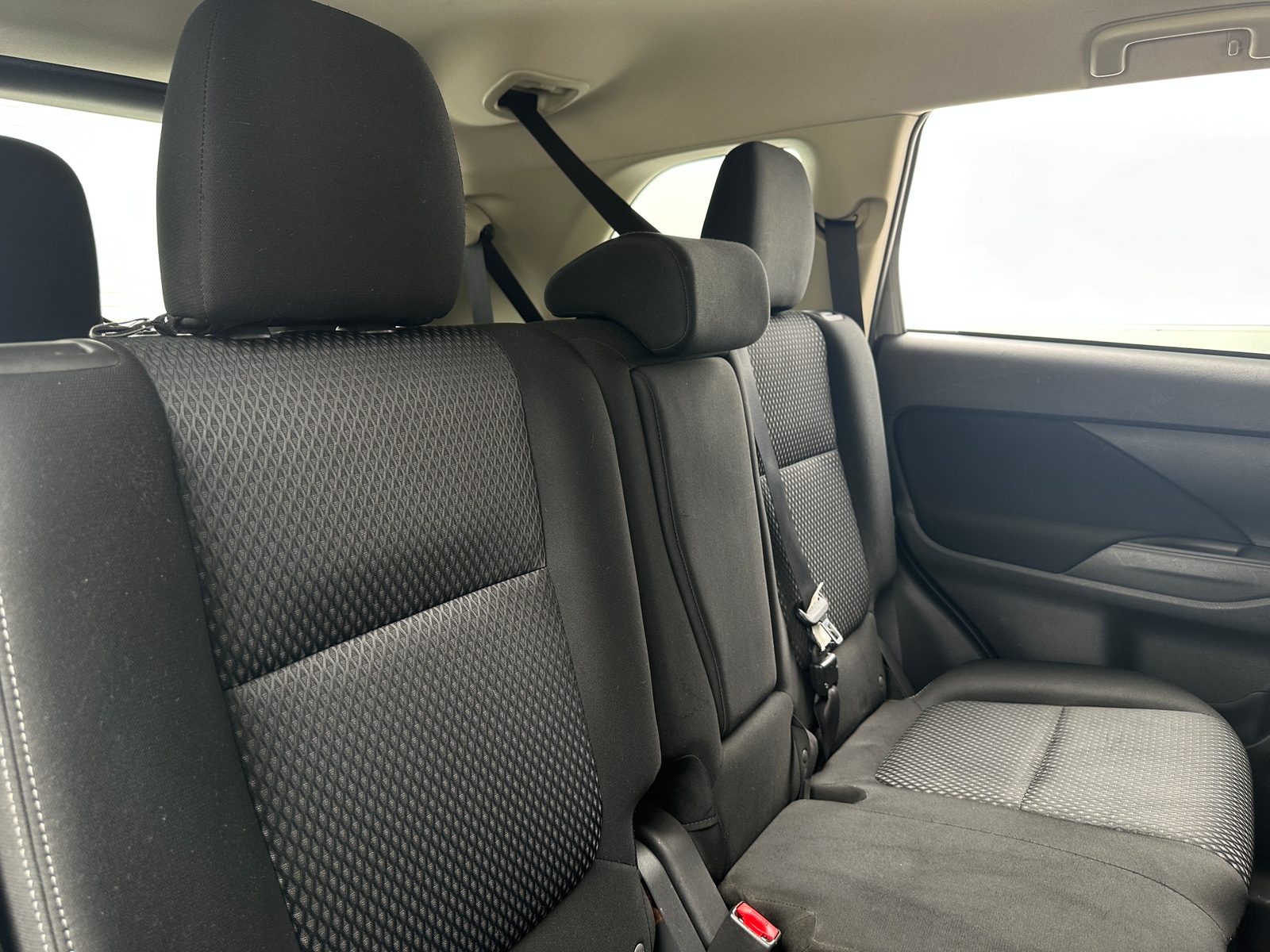 Thumbnail: 2018 Mitsubishi Outlander - 6