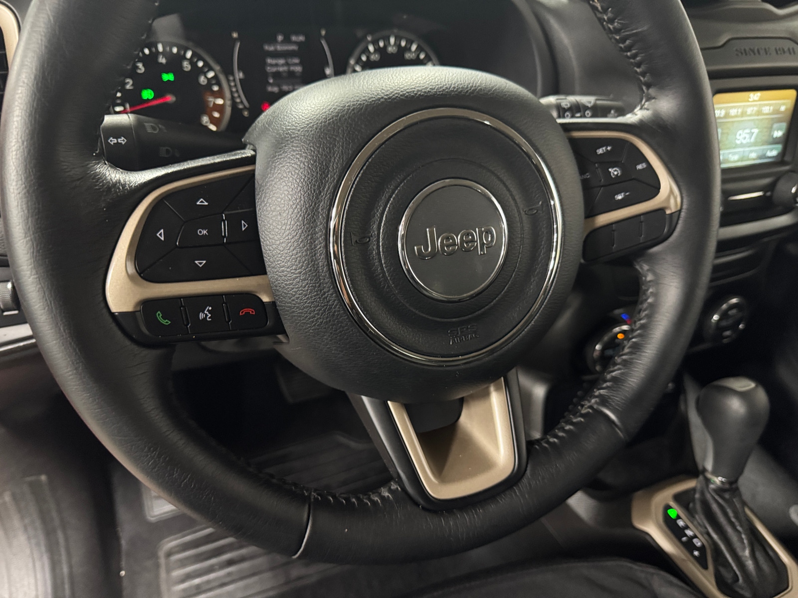 Thumbnail: 2017 Jeep Renegade - 5