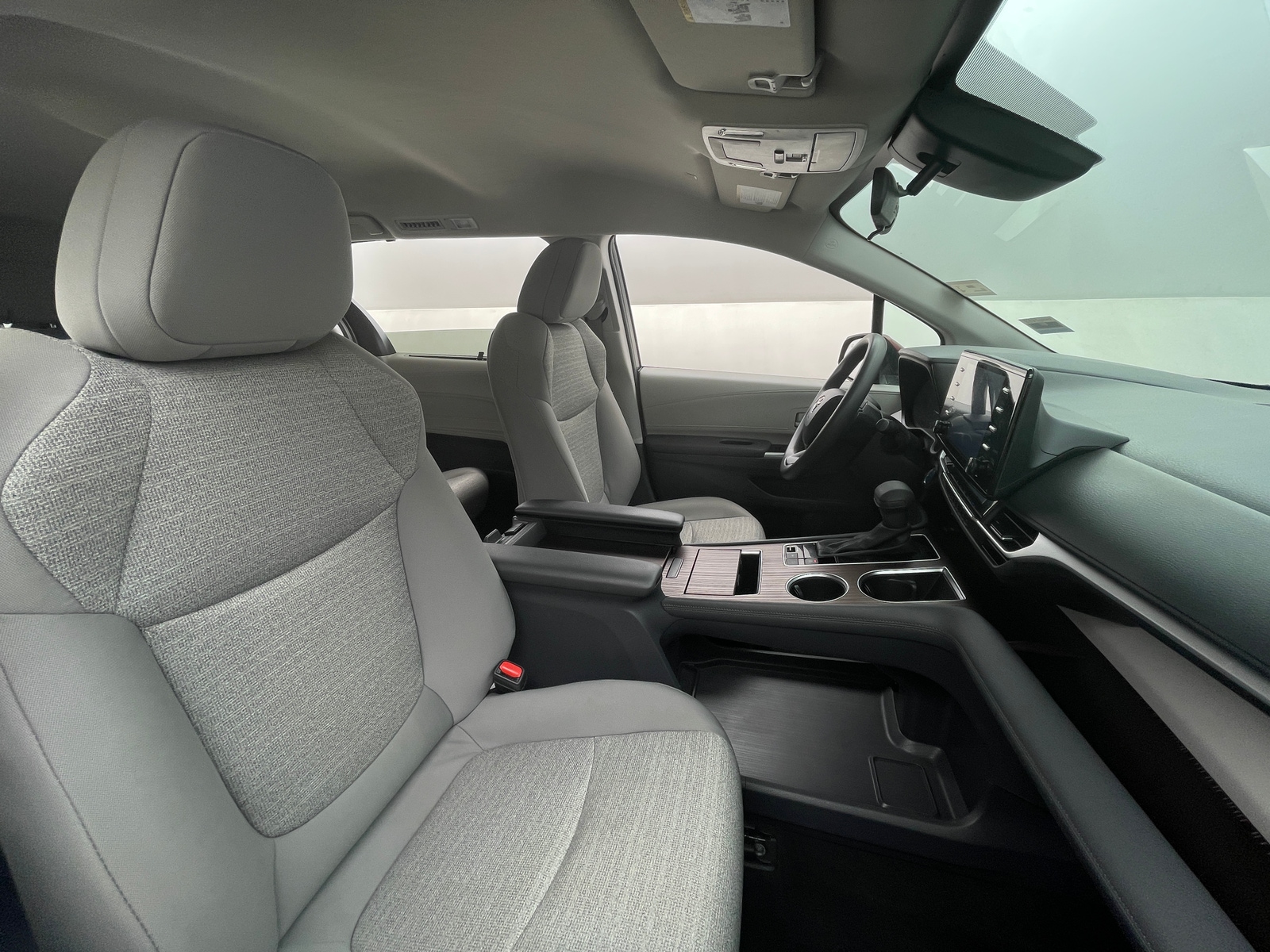 Thumbnail: 2023 Toyota Sienna - 2