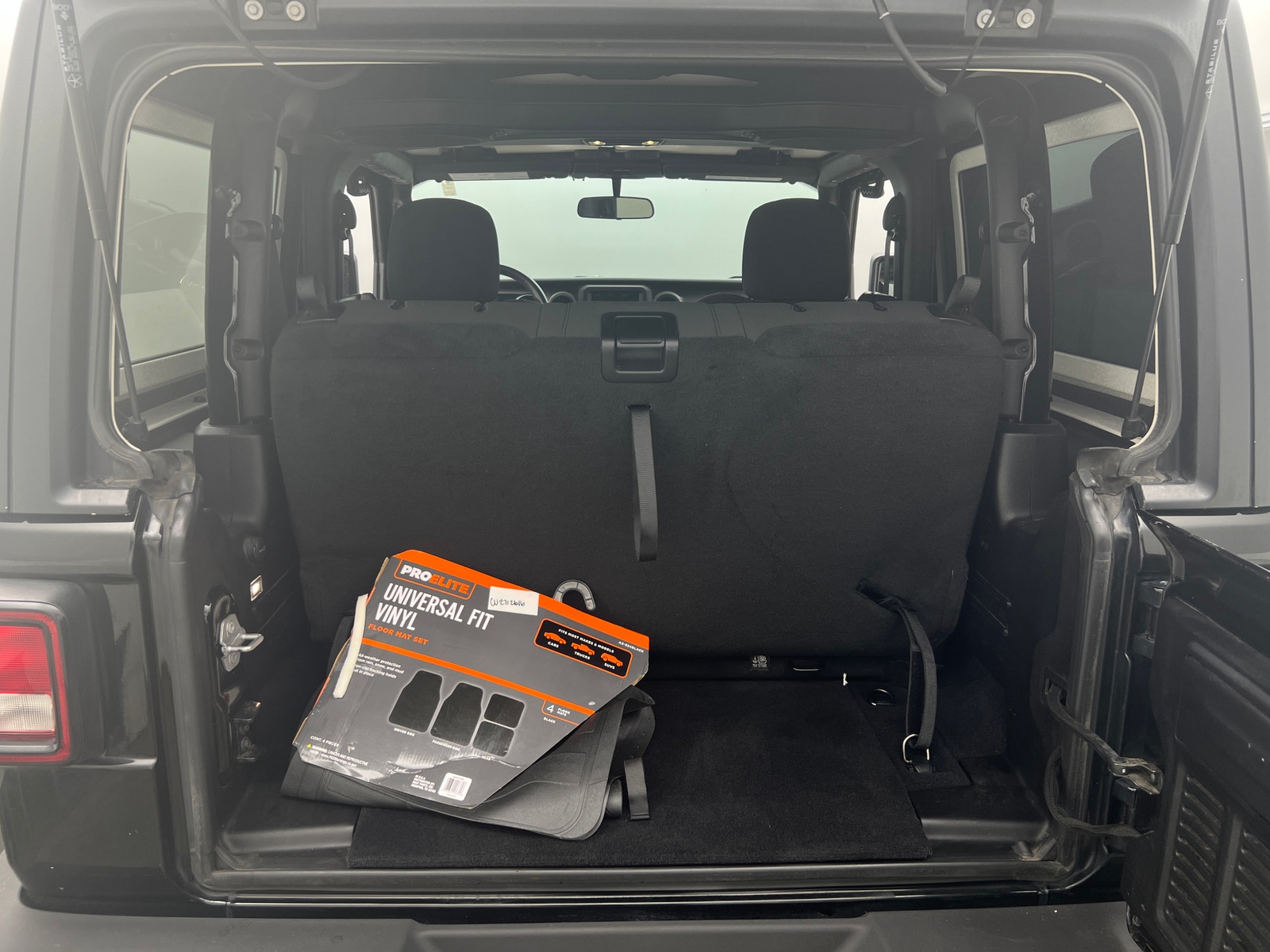 Thumbnail: 2019 Jeep Wrangler - 7