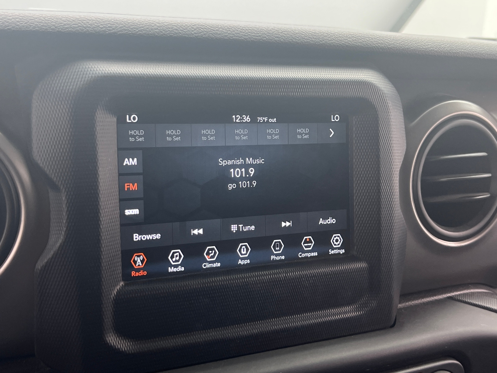 Thumbnail: 2019 Jeep Wrangler - 4