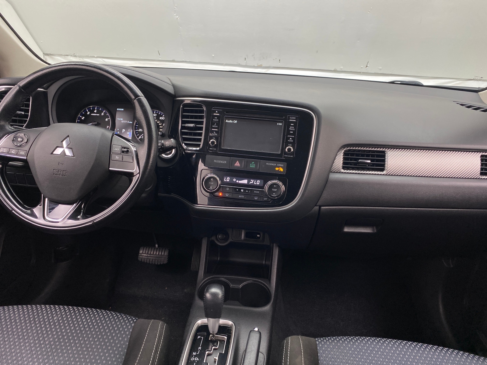 Thumbnail: 2016 Mitsubishi Outlander - 3