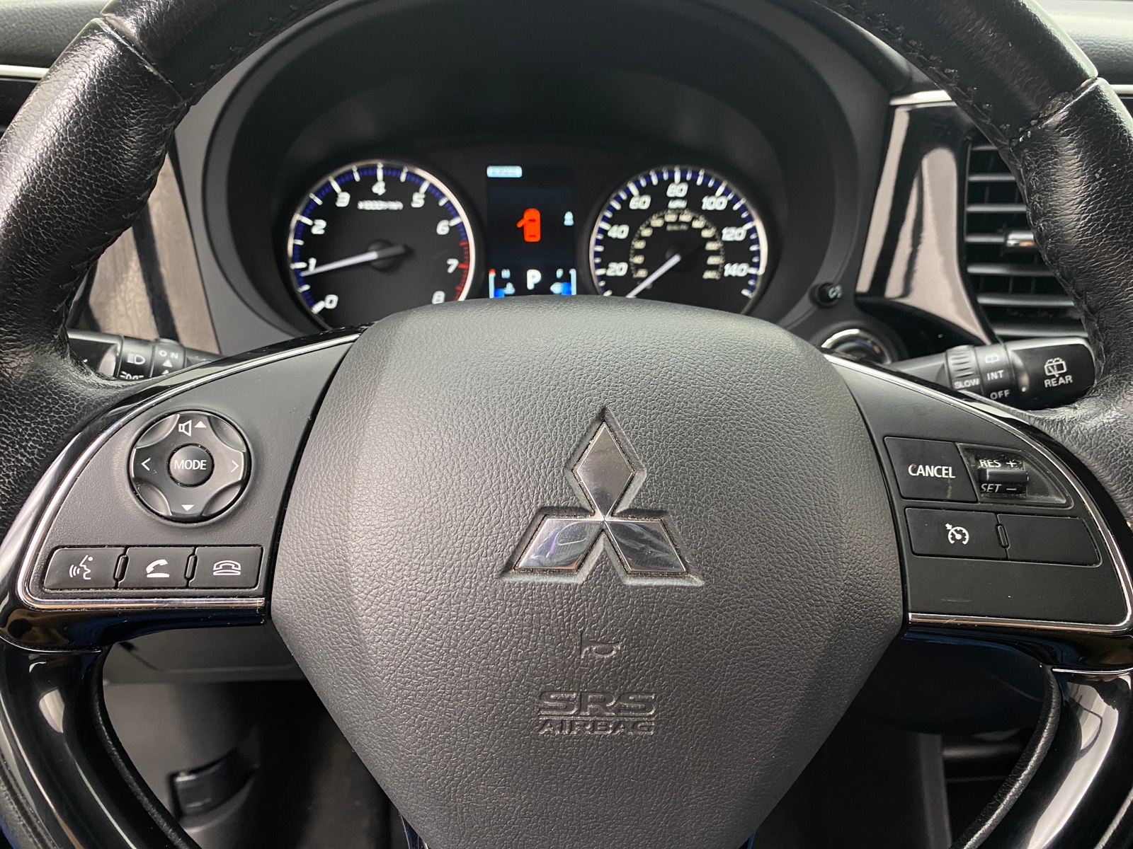 Thumbnail: 2016 Mitsubishi Outlander - 5