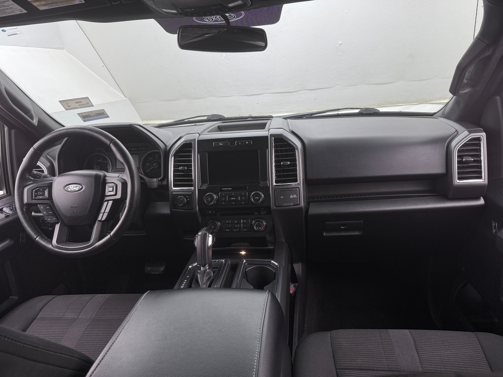 Thumbnail: 2016 Ford Econoline - 3