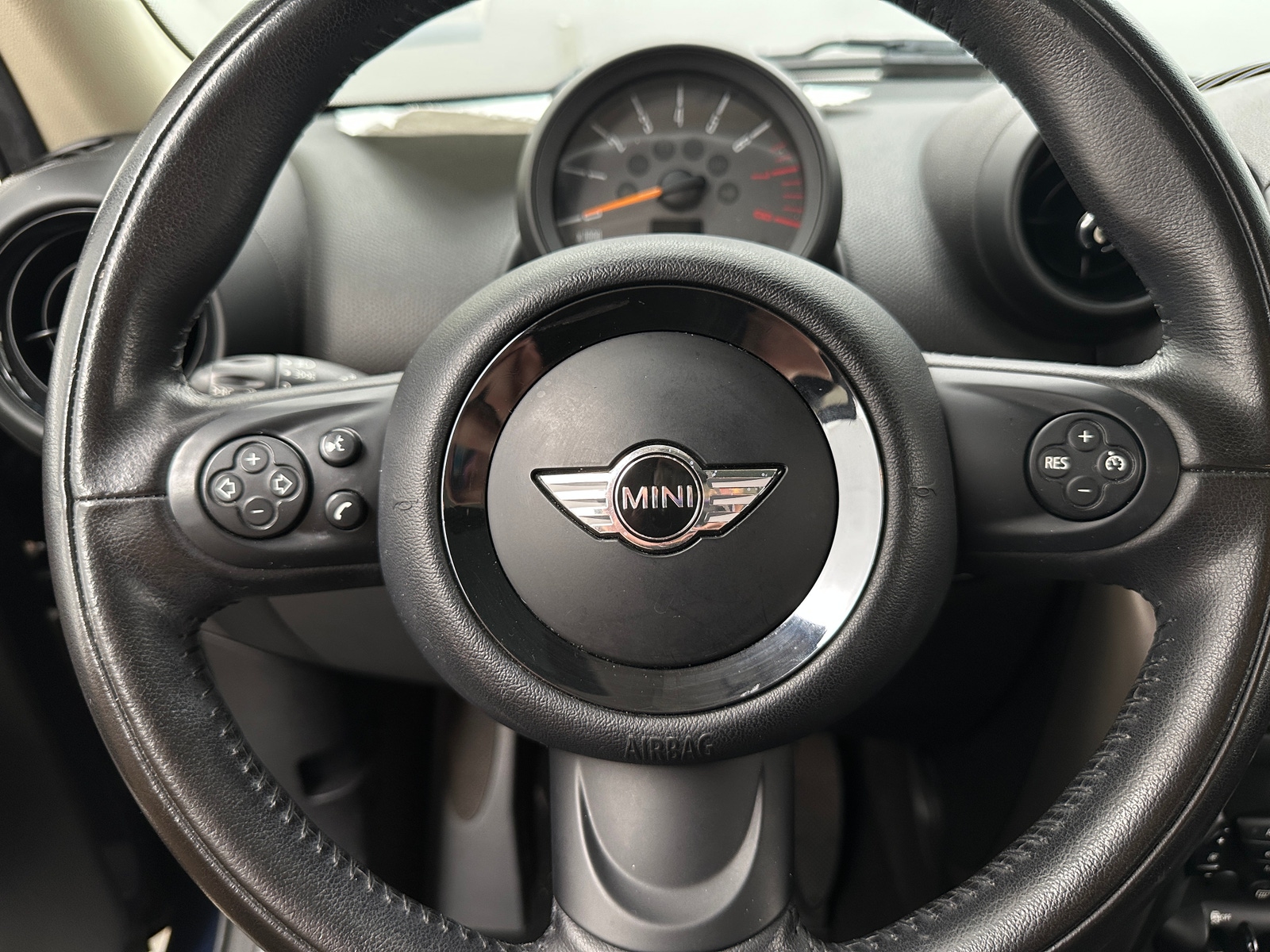 Thumbnail: 2016 MINI Cooper Countryman - 4