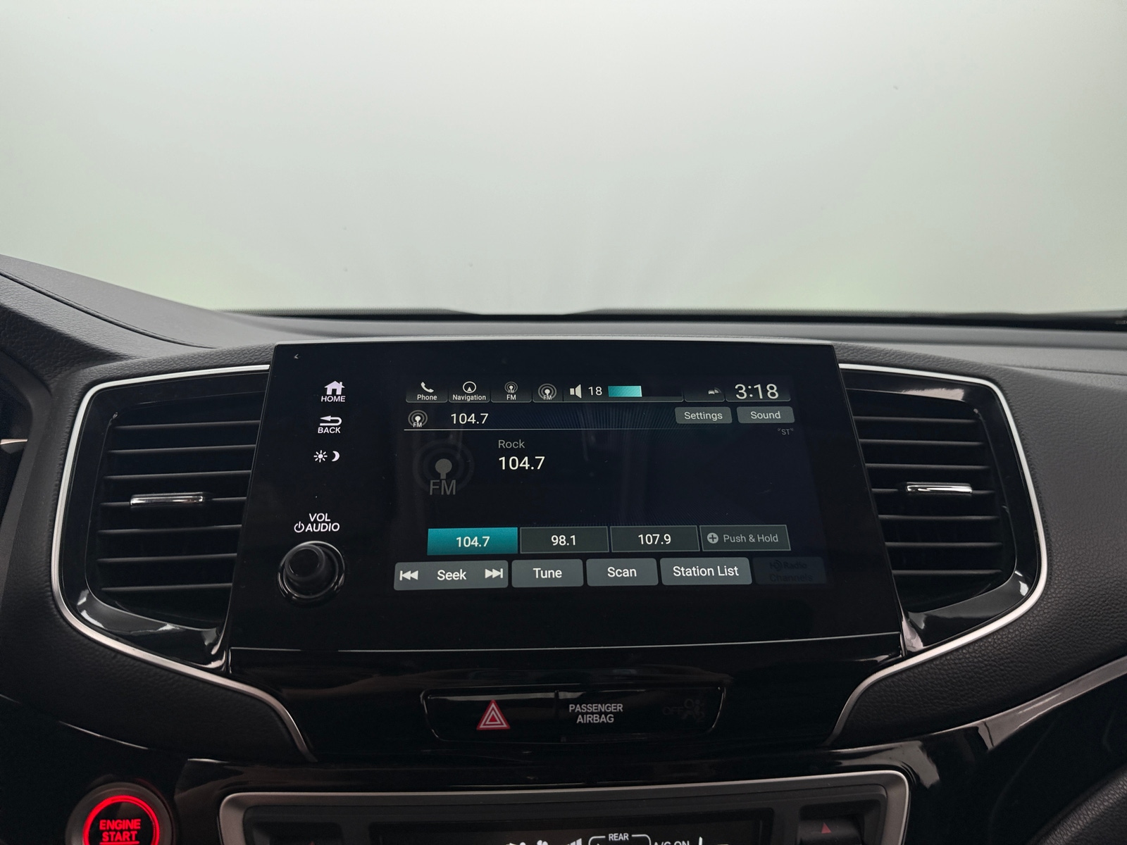 Thumbnail: 2020 Honda Pilot - 4