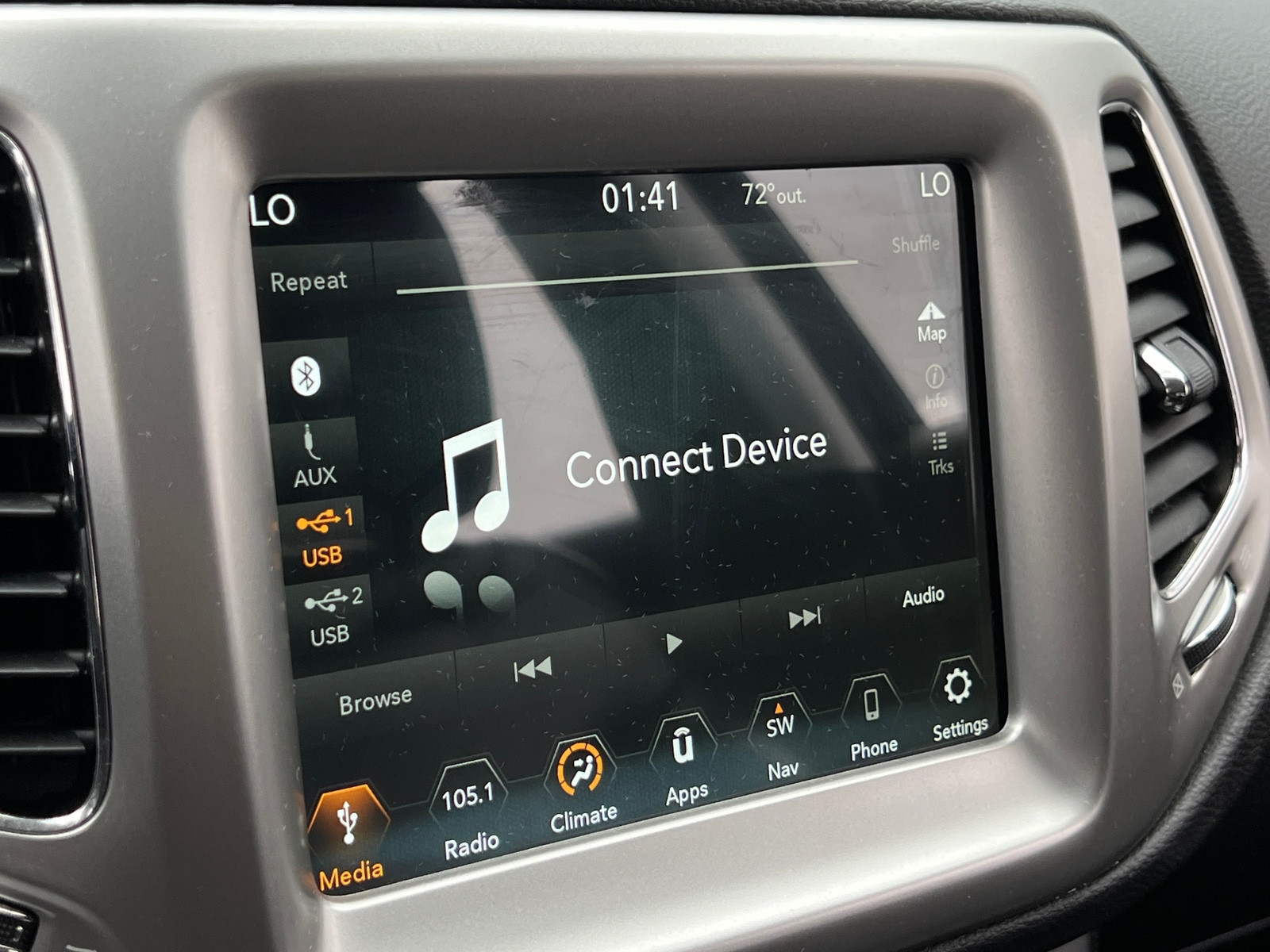 Thumbnail: 2018 Jeep Compass - 3